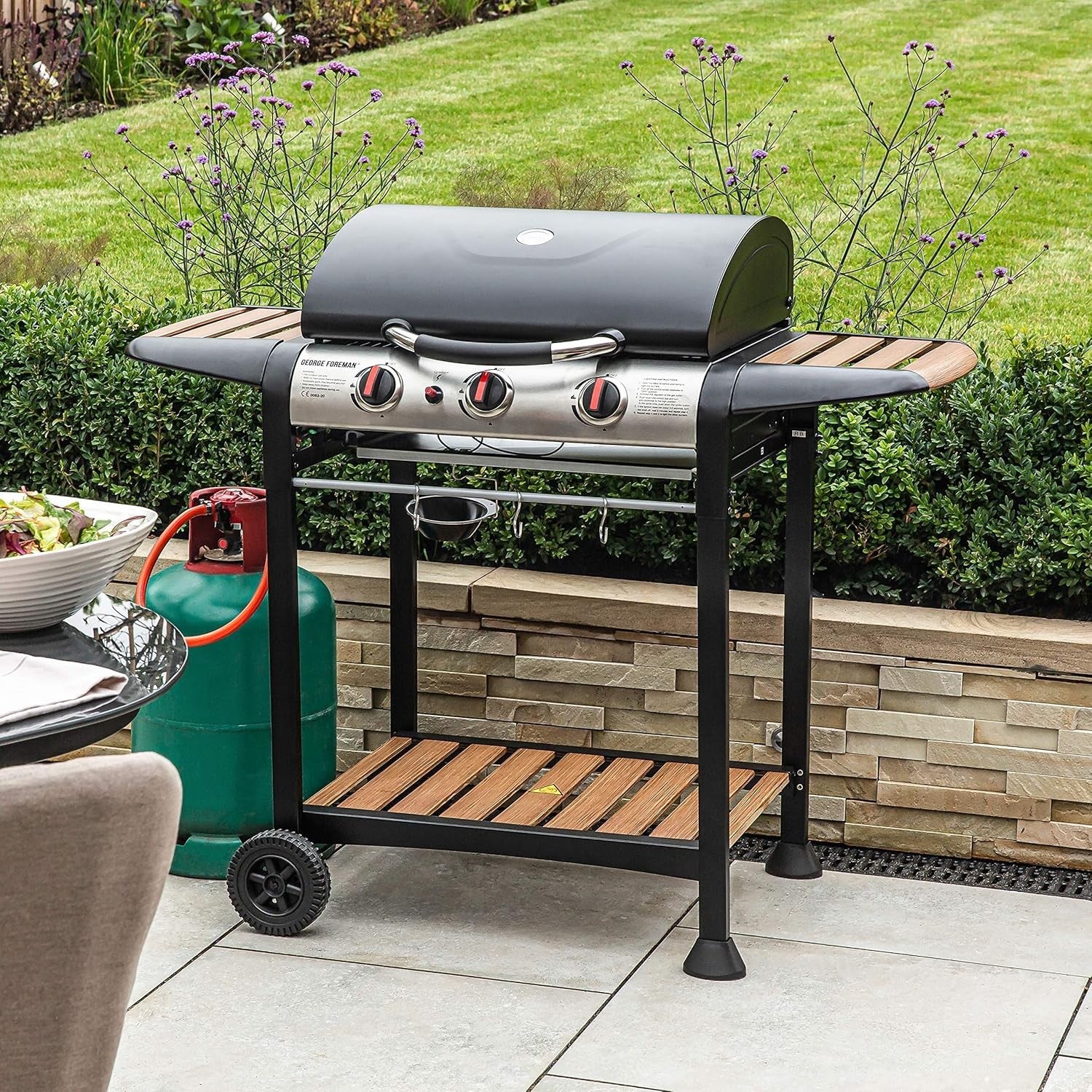 3 Burner Gas BBQ Grill with Automatic Ignition, Thermometer & Side Shelves