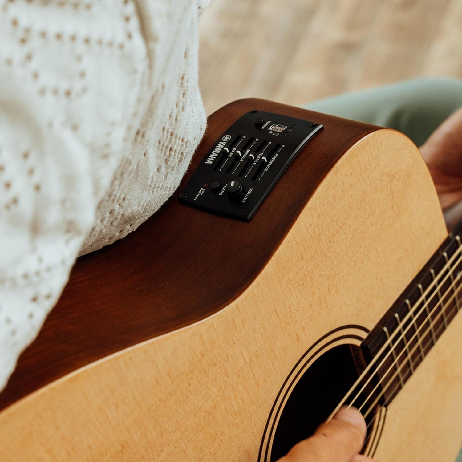Electro Acoustic Guitar 25in Dreadnought Pickup Tuner