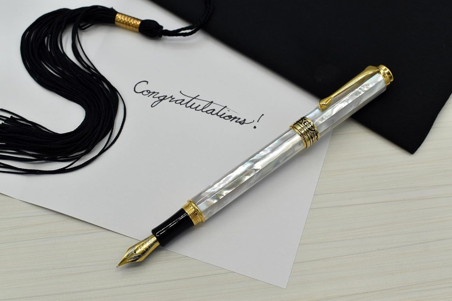 Luxury White Mother of Pearl Fountain Pen Medium-Fine Nib Refillable 145mm