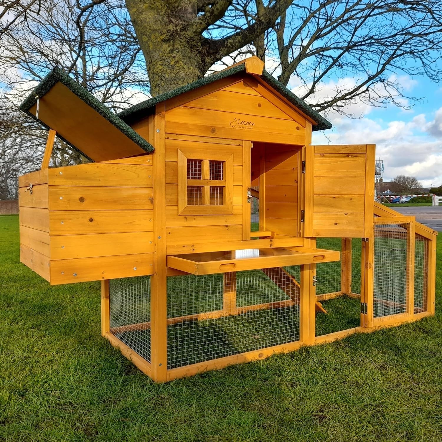 Compact Wooden Chicken Coop with Run Pull Out Tray