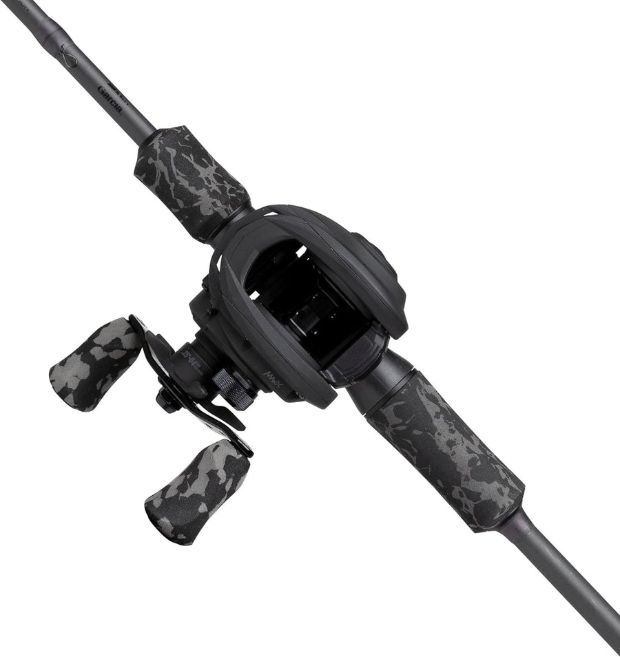 1.98m Abu Garcia MAX X Baitcast Combo – Carbon Rod & Smooth Reel