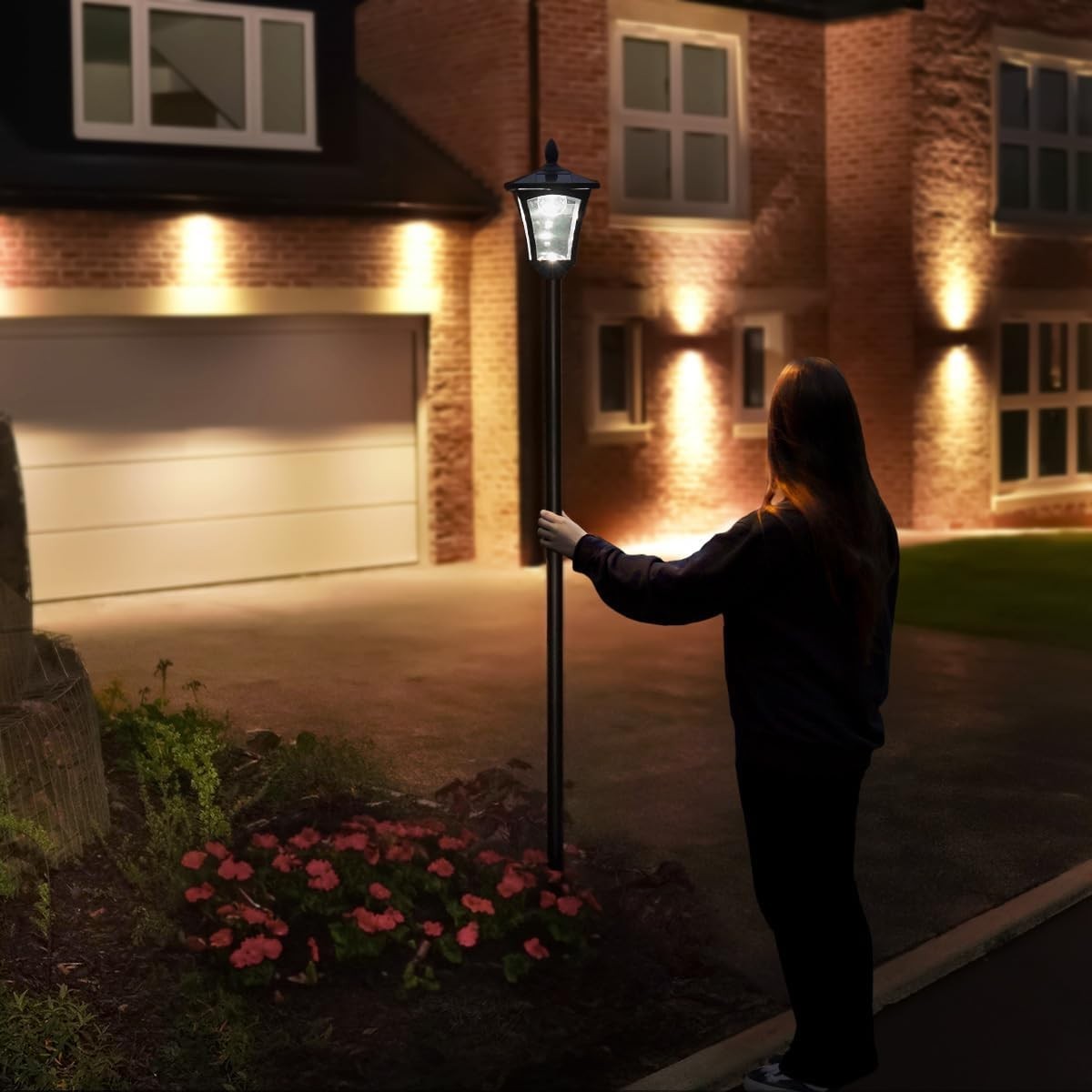 7ft Solar Victorian Lamp Post Cool White Dual Brightness