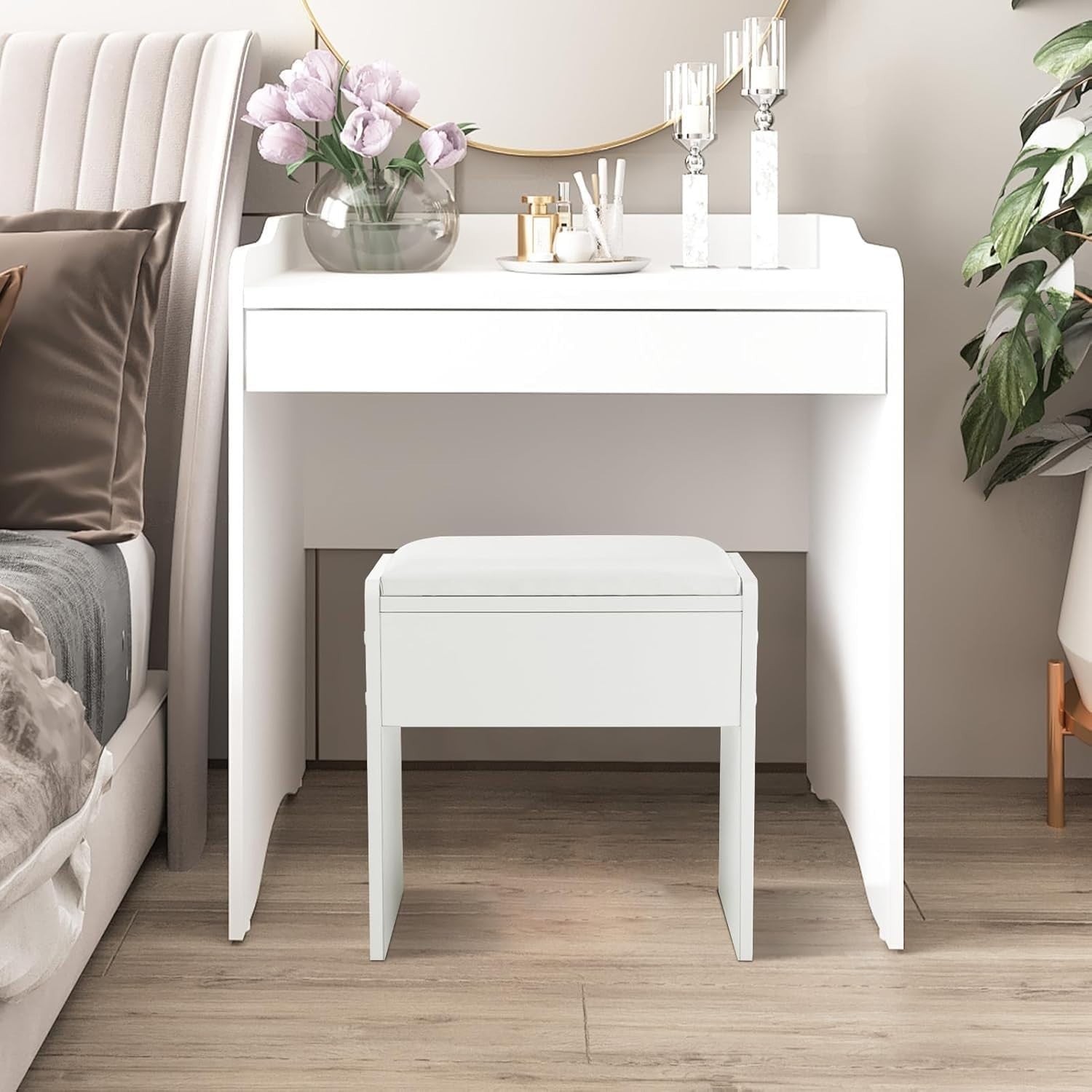 White PU Padded Vanity Stool – Compact Makeup Seat for Bedroom 40×40×26cm