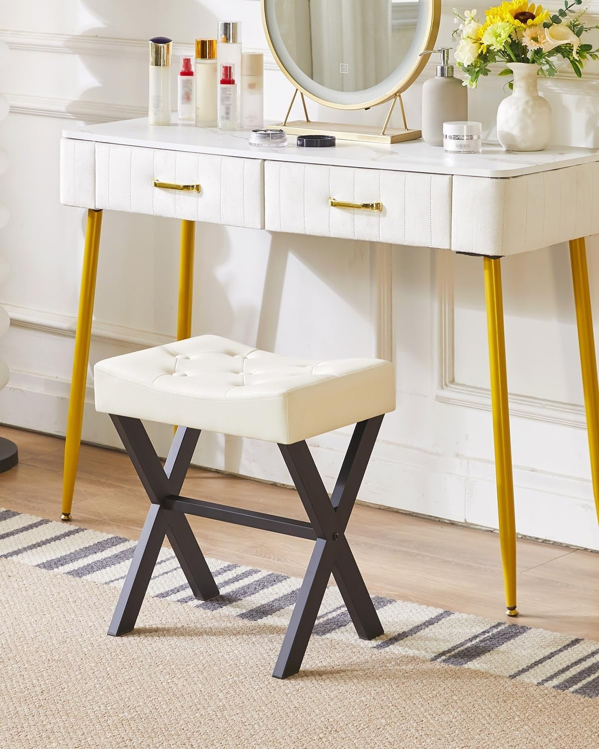 U-Shaped PU Vanity Stool with X-Leg – Modern Makeup Seat for Bedroom
