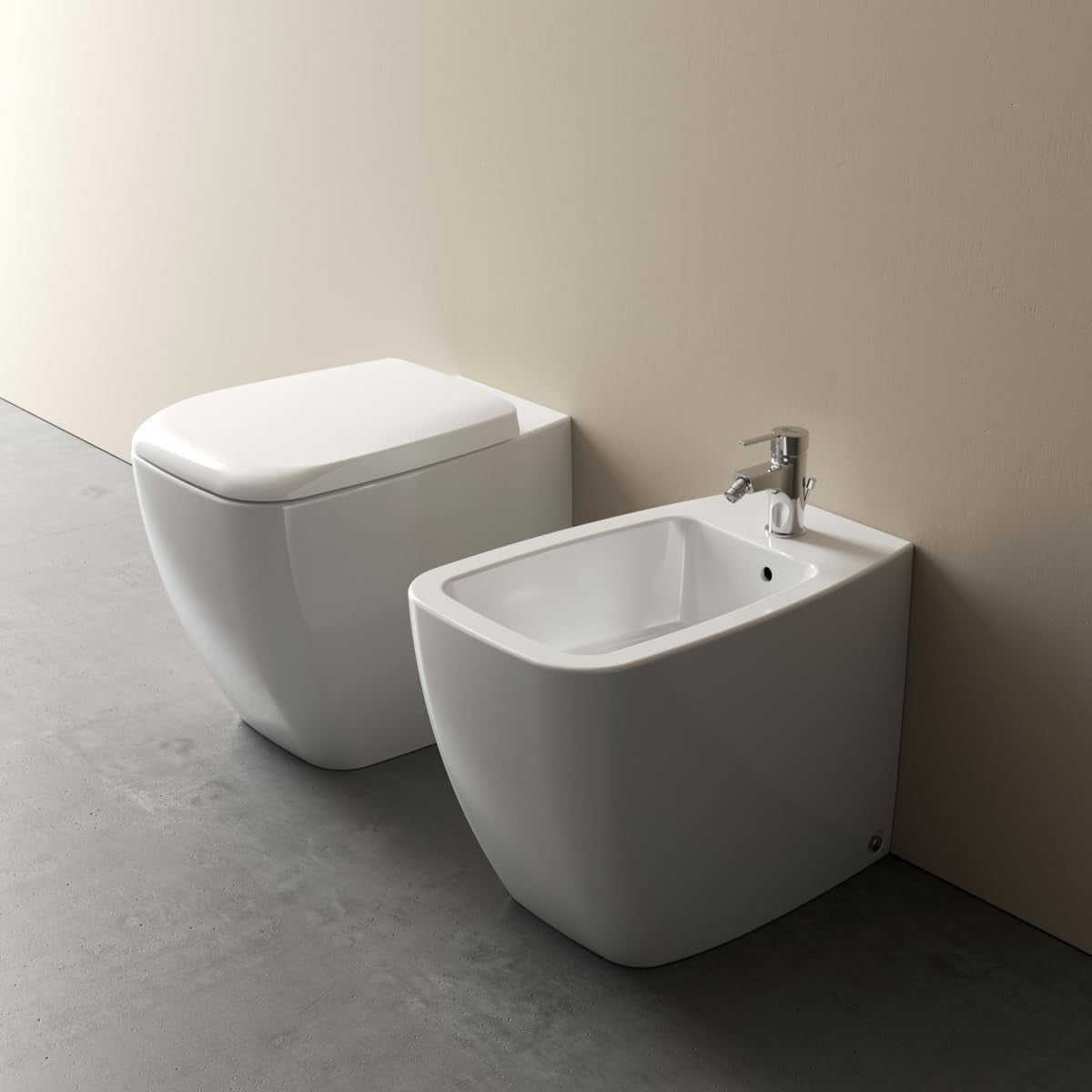 White Slim WC Toilet Seat Soft-Close Metal Hinges Durable Thermoset