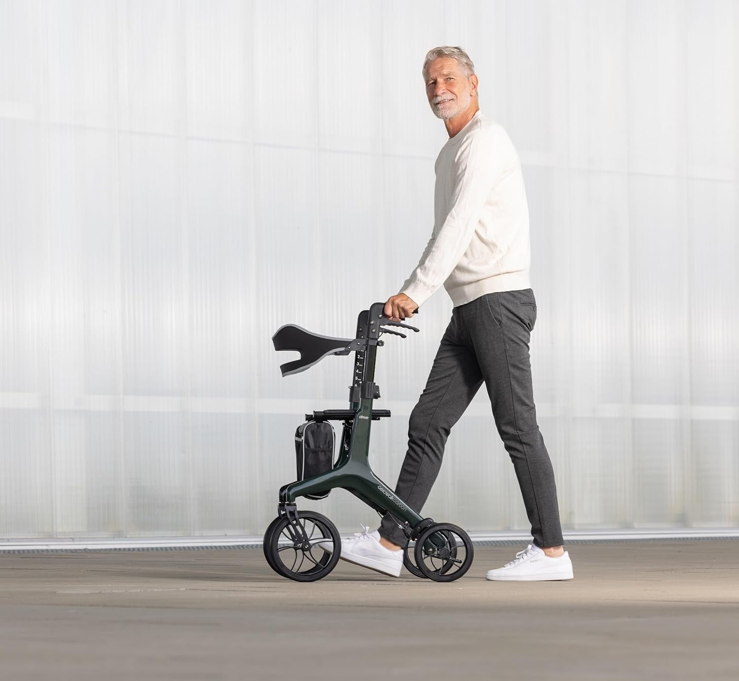 Ultra Lightweight Carbon Fibre Rollator Walker Folding Mobility Aid 4 Wheels