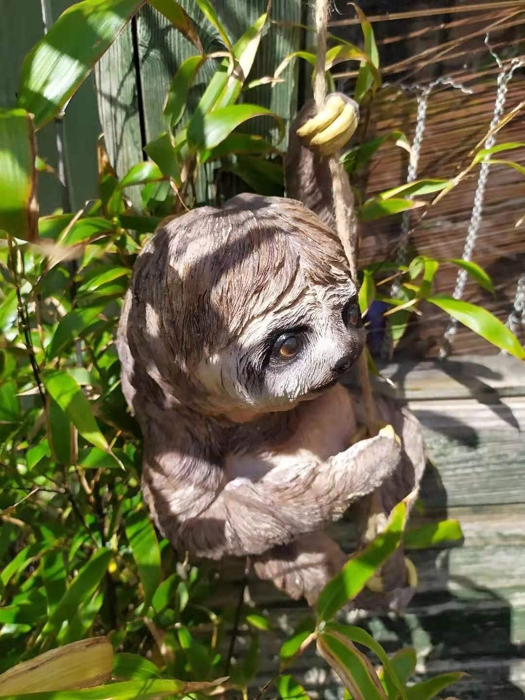 Climbing Sloth Garden Ornament on Rope – 30cm Weatherproof Resin Outdoor Decor