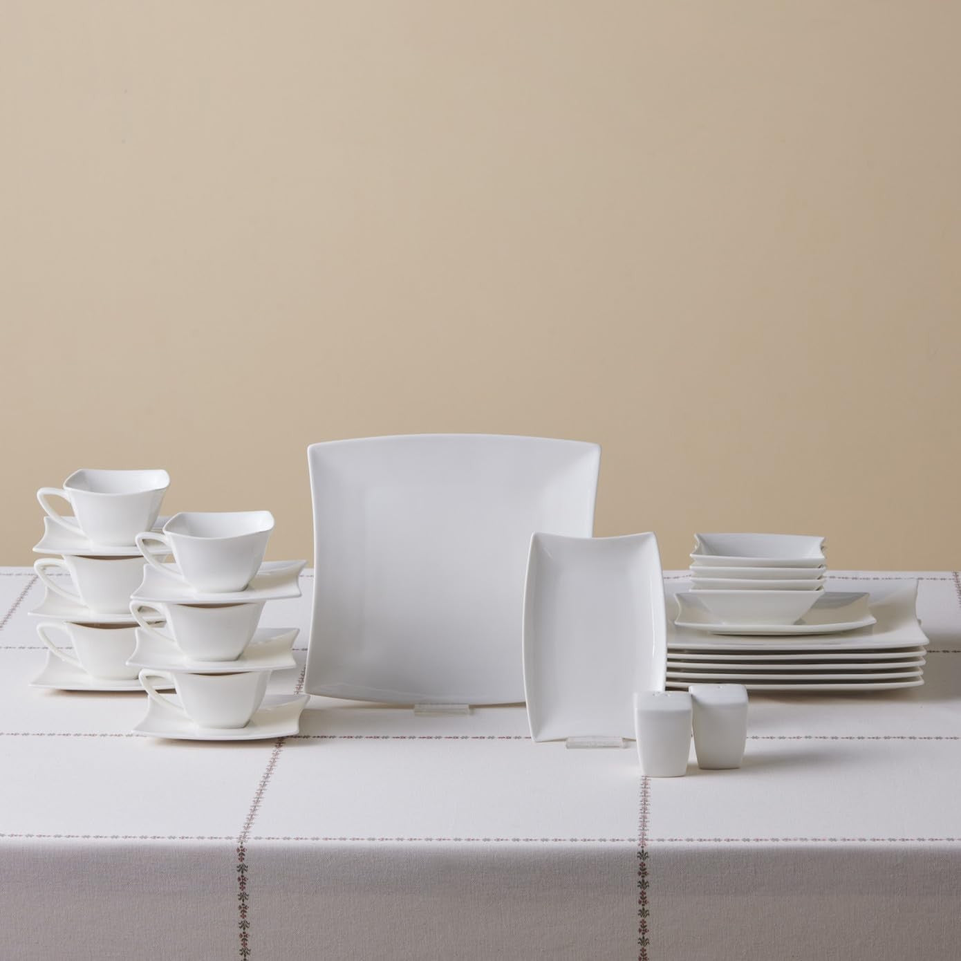 32 Piece White Porcelain Dinnerware Set Plates Cups Bowls Modern Tableware