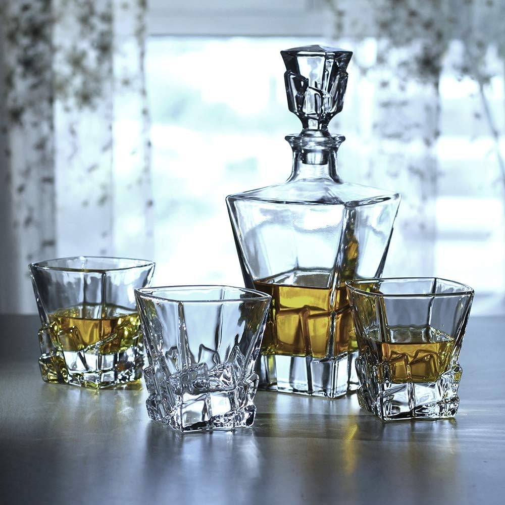 Premium Square Whiskey Decanter 820g Glass 29oz Liquor Bottle with Stopper