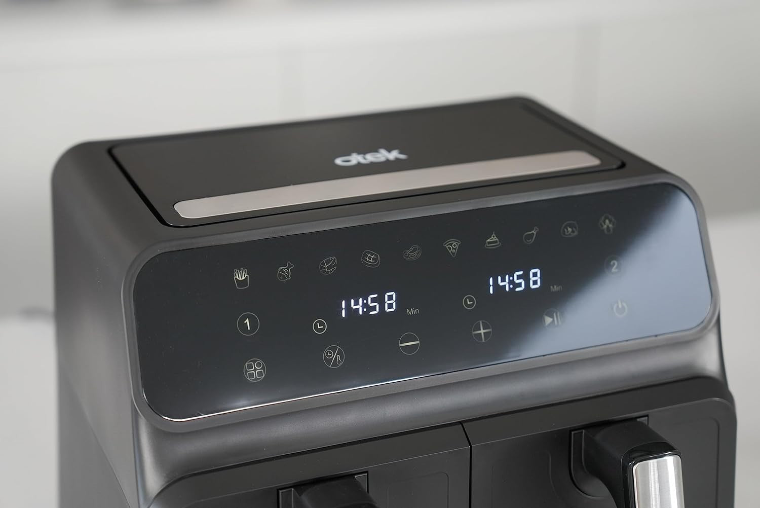 Dual Zone Air Fryer 8L 2 Drawer Touchscreen Oil Free Timer 1700W