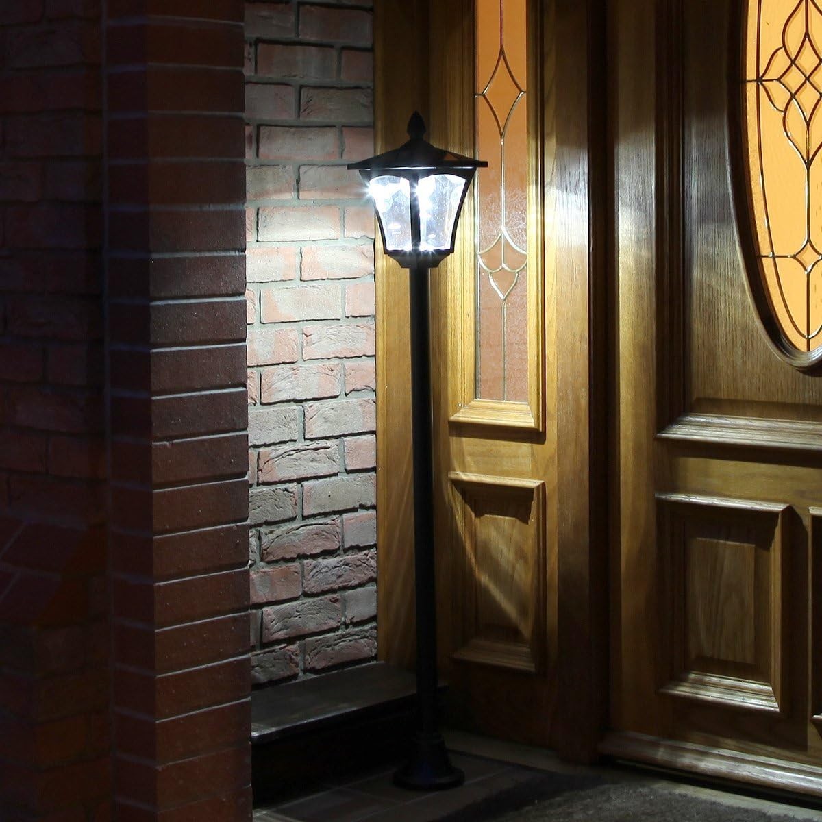 Festive Lights 4ft Solar Victorian Lamp Post IP44 Dual Brightness LED