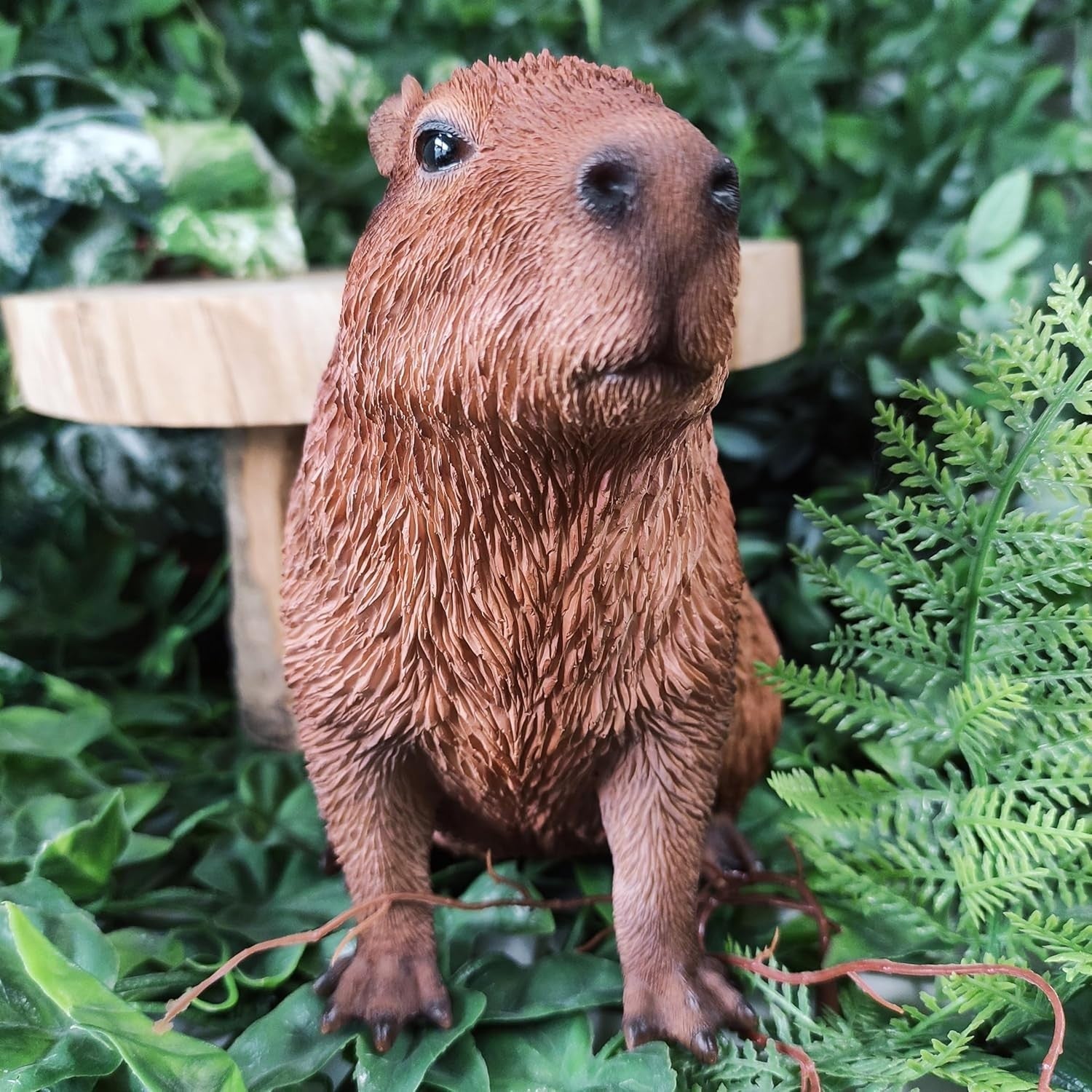 Realistic Capybara Garden Ornament | Resin Animal Statue Indoor Outdoor Décor