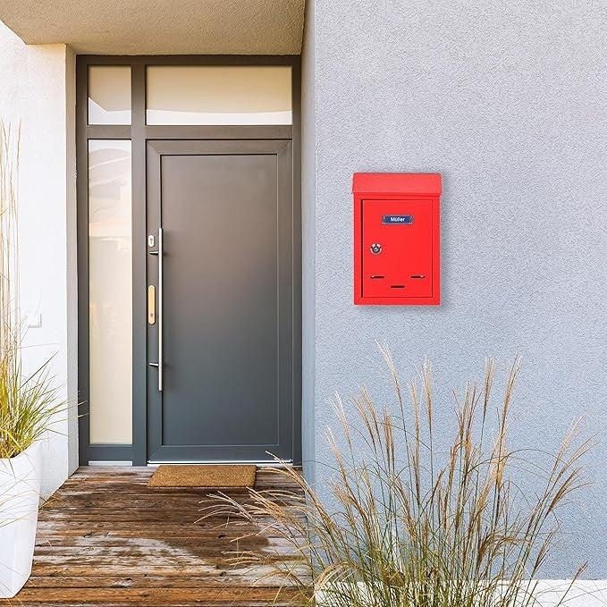 Lockable Wall Mounted Post Box Red Iron Compact Secure Mailbox 26.5x19x6.5cm