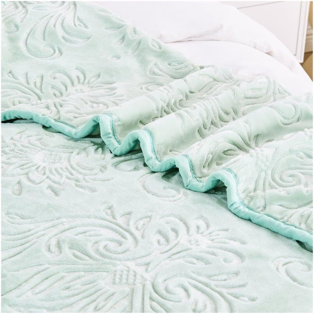 Sage Green 4kg Sherpa Damask Weighted Blanket 200x240cm King Size