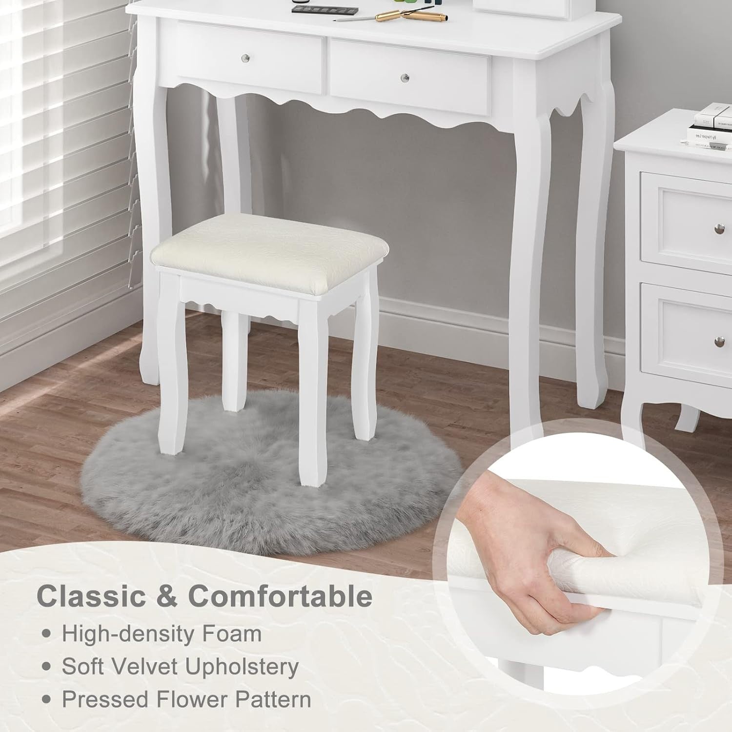 White Padded Vanity Stool Baroque Makeup Chair Pinewood Legs Elegant Seat