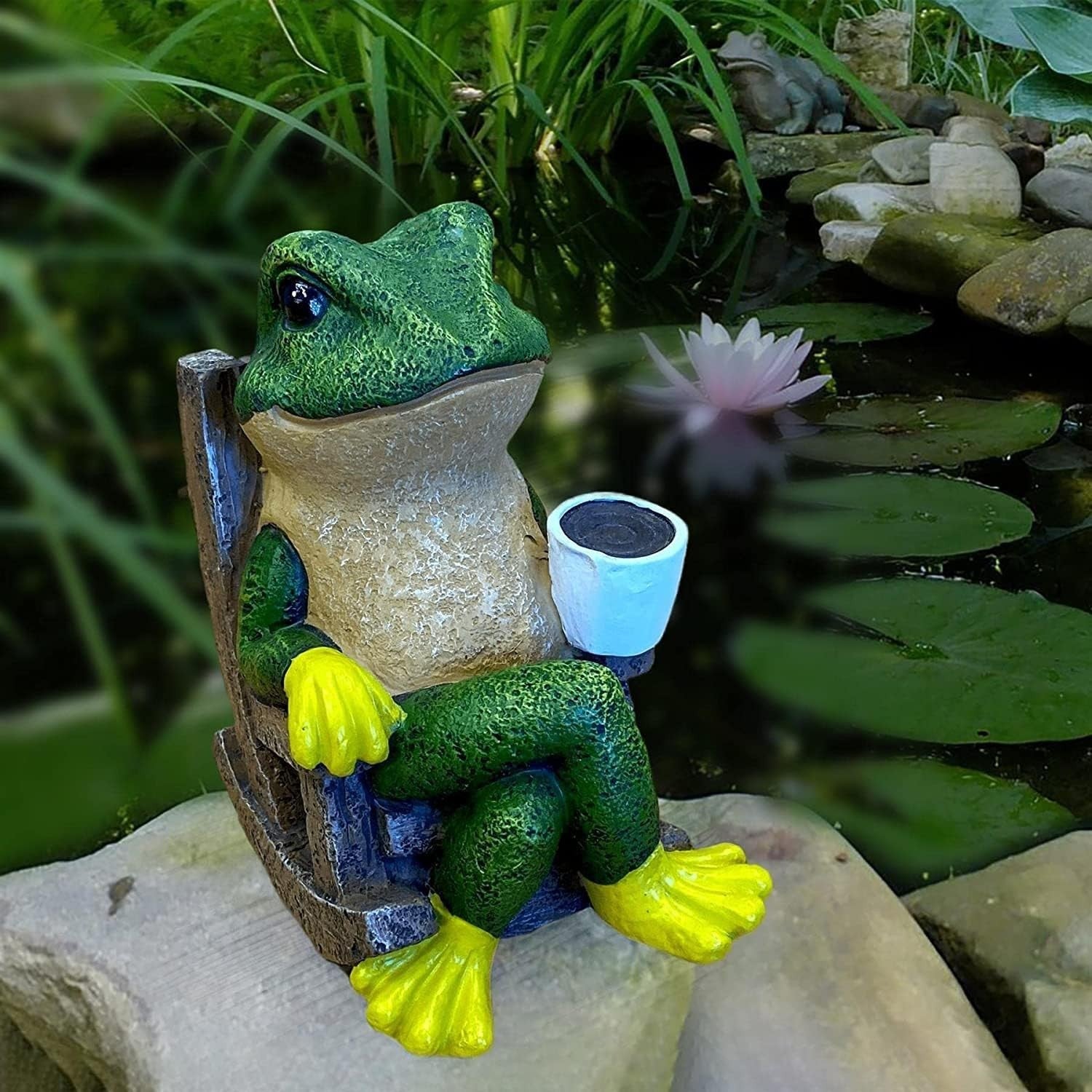 Relaxing Frog Garden Ornament Resin Statue Cute Pond Lawn Decor Wildlife Gift