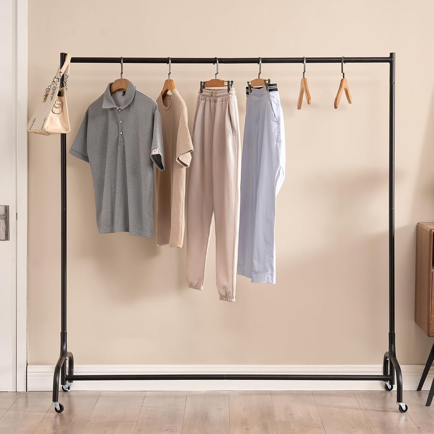 Heavy Duty 4ft Clothes Rail with Hooks & Shoe Rack – Black