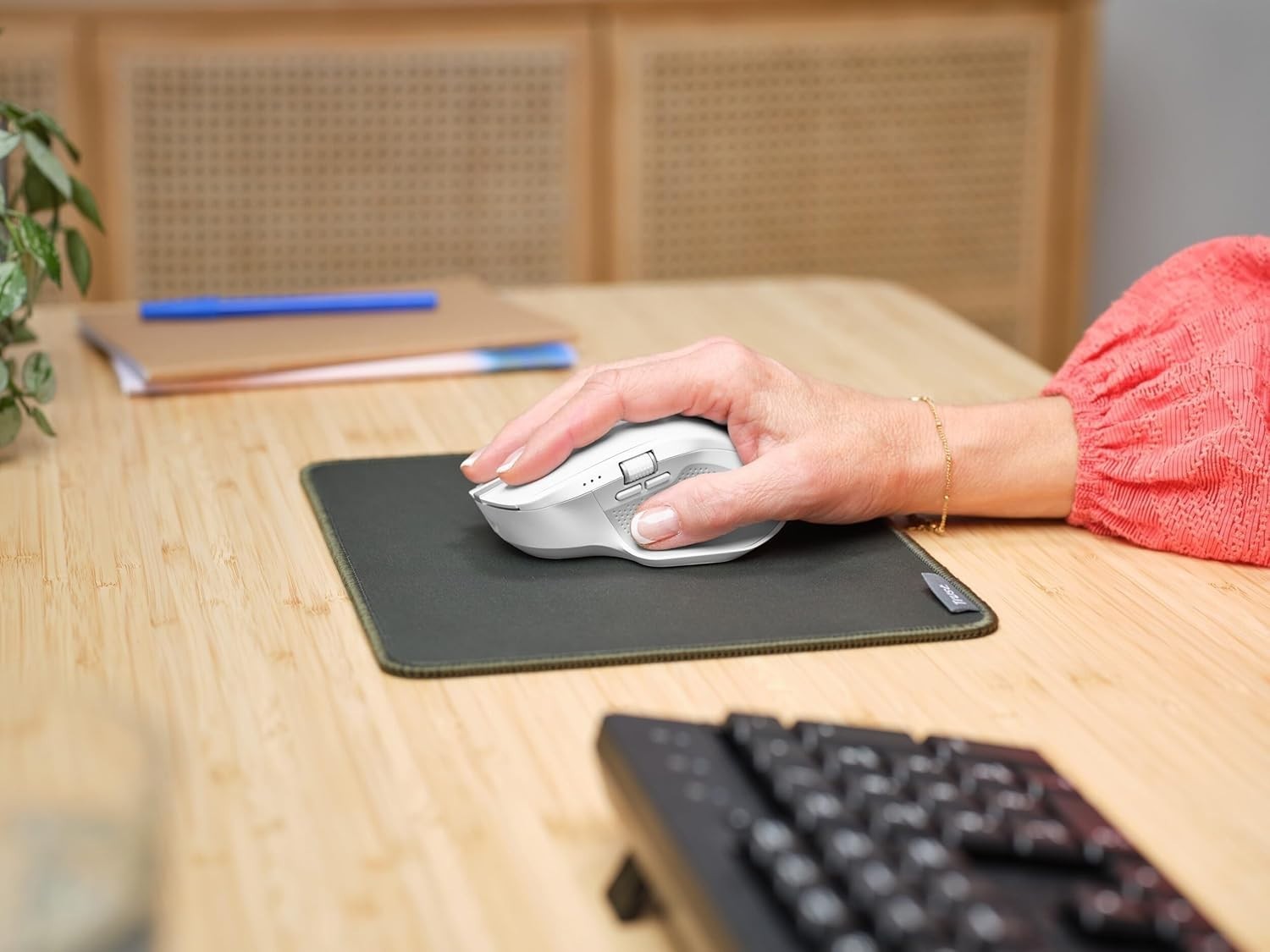 Wireless Bluetooth Mouse Multi Device Silent Rechargeable White