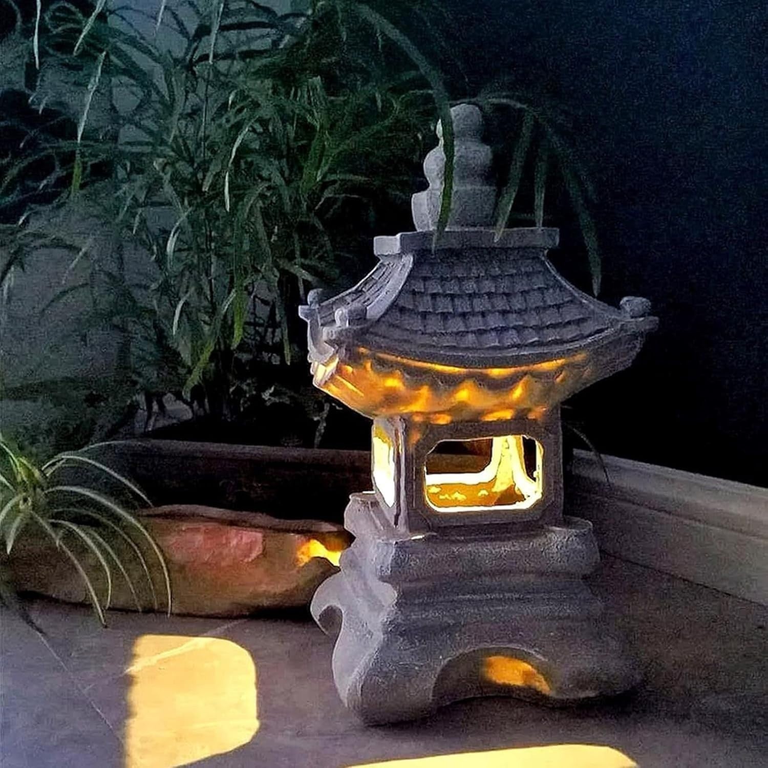 Solar Garden Pagoda Lantern – Japanese Stone LED Statue (34×17 cm)