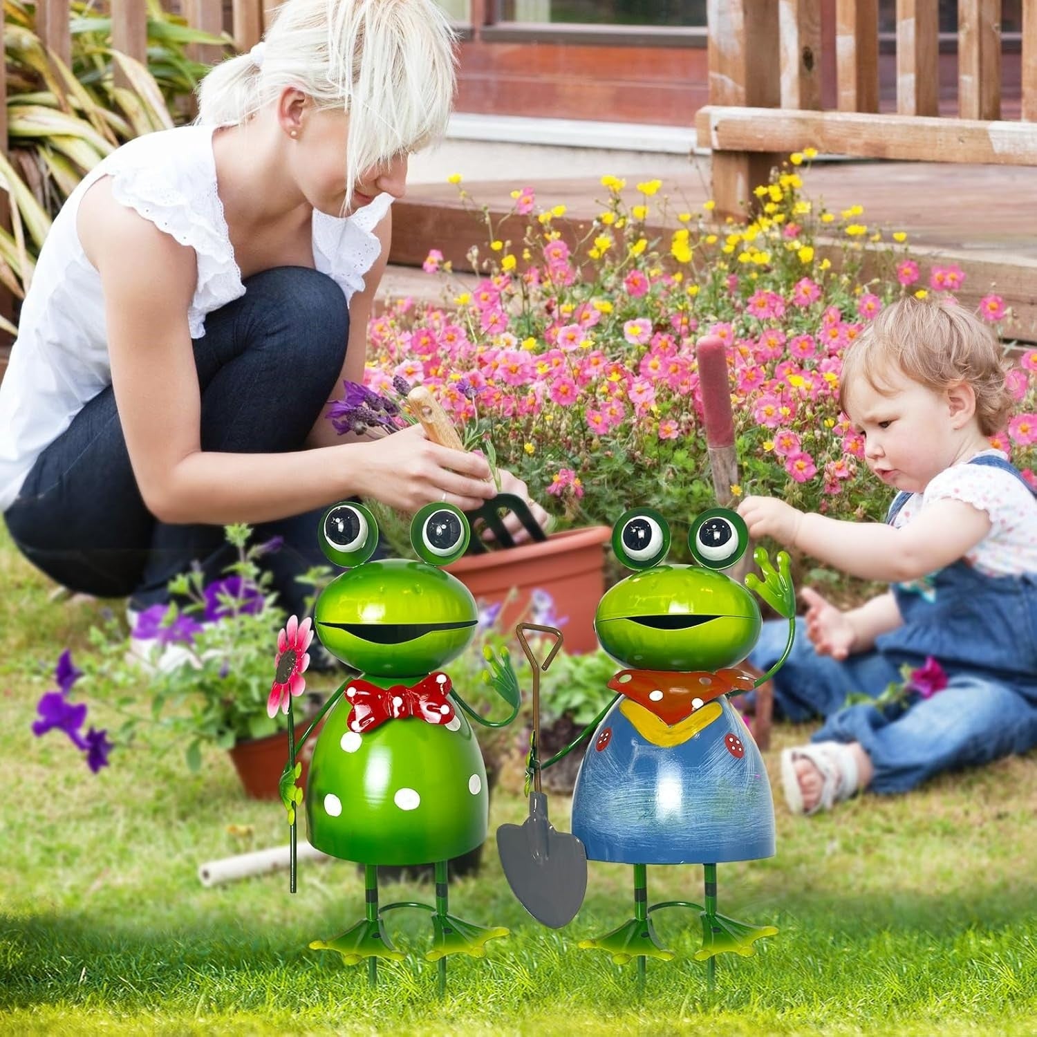 Metal Frog Garden Ornaments 3D Outdoor Yard Decor Cute Spring Figurine Set 2pcs