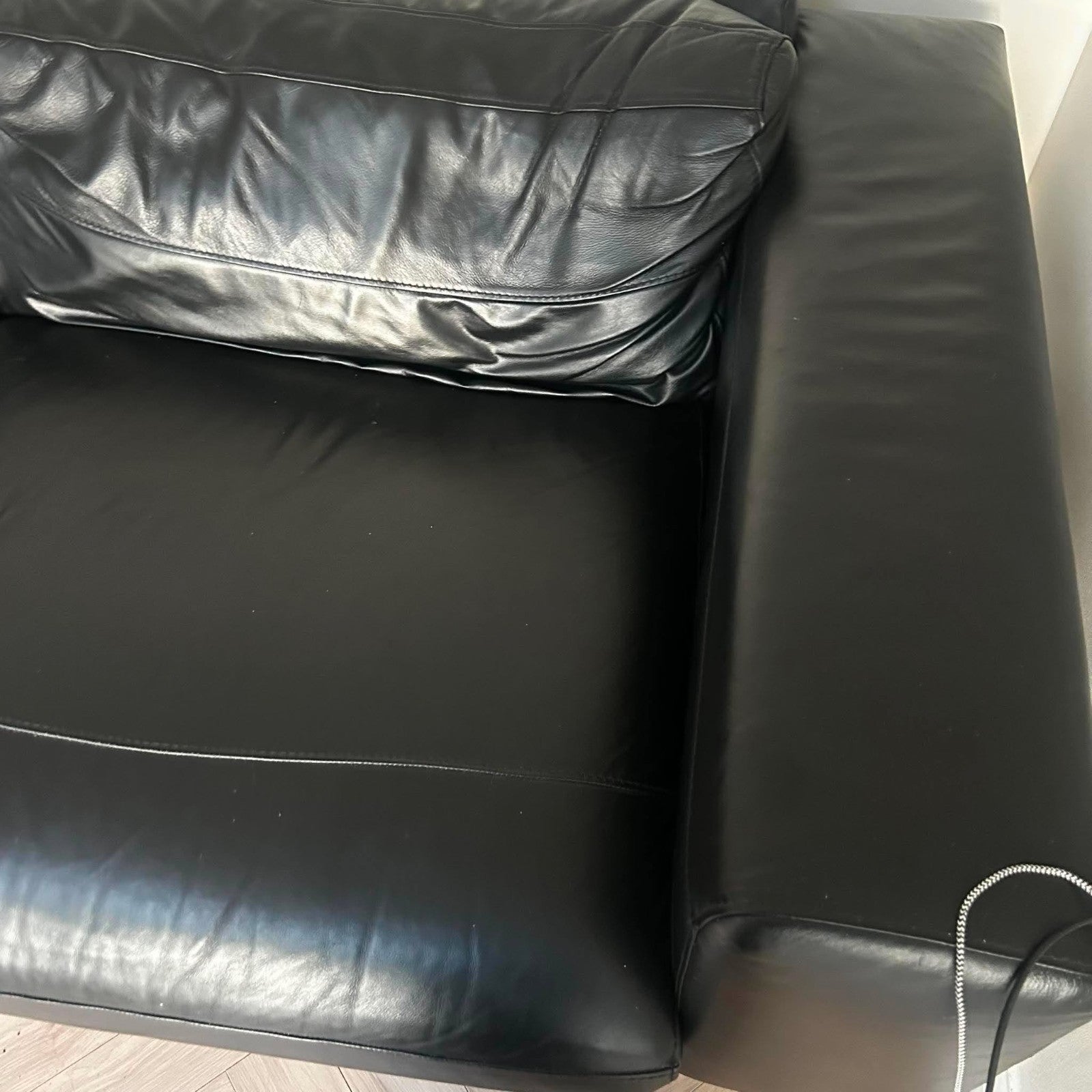 Elegant Black Luxe Leather Corner Sofa (PTP)