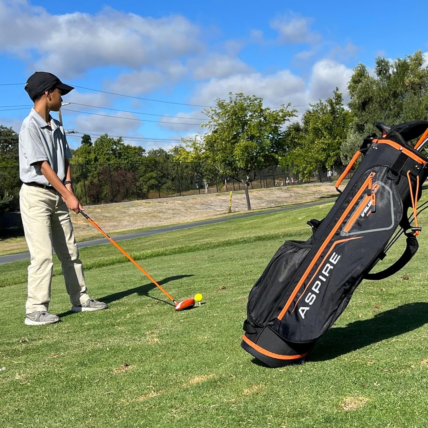 Junior Right Hand Golf Club Set Ages 9–12 Lightweight Forgiving Stand Bag
