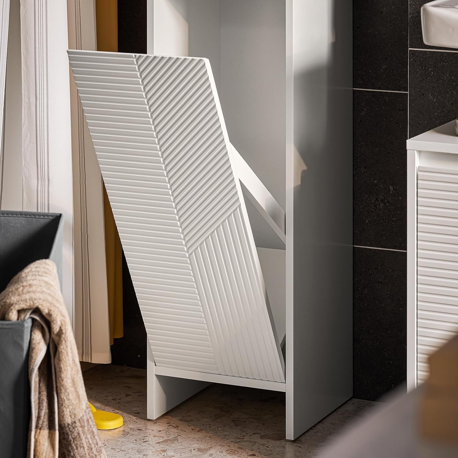 Slim Bathroom Storage Cabinet with Laundry Basket Flip-Door White 30×30×87cm