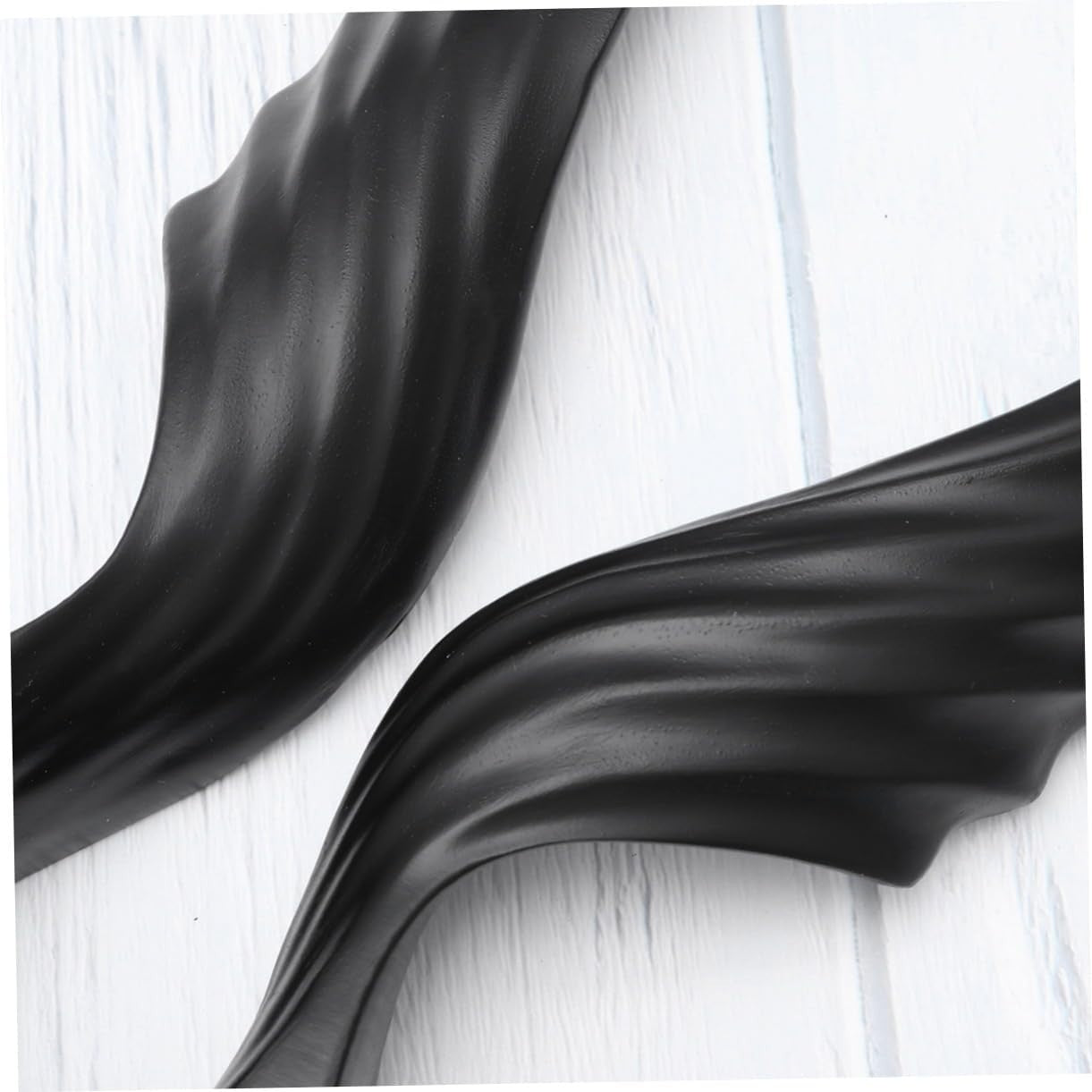 Black Angel Wing Resin Sculpture Modern Ornament for Home Table Shelf Decor