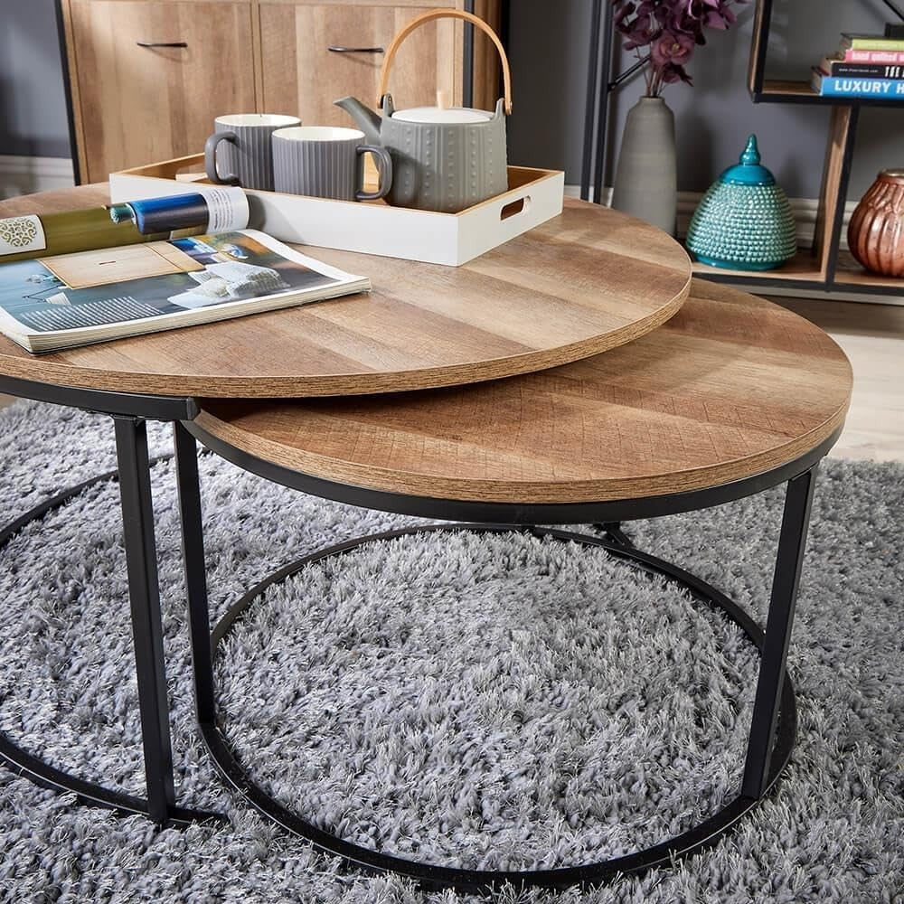 Round Nesting Coffee Tables Set of 2 – Black Metal Frame, Oak Effect, Space