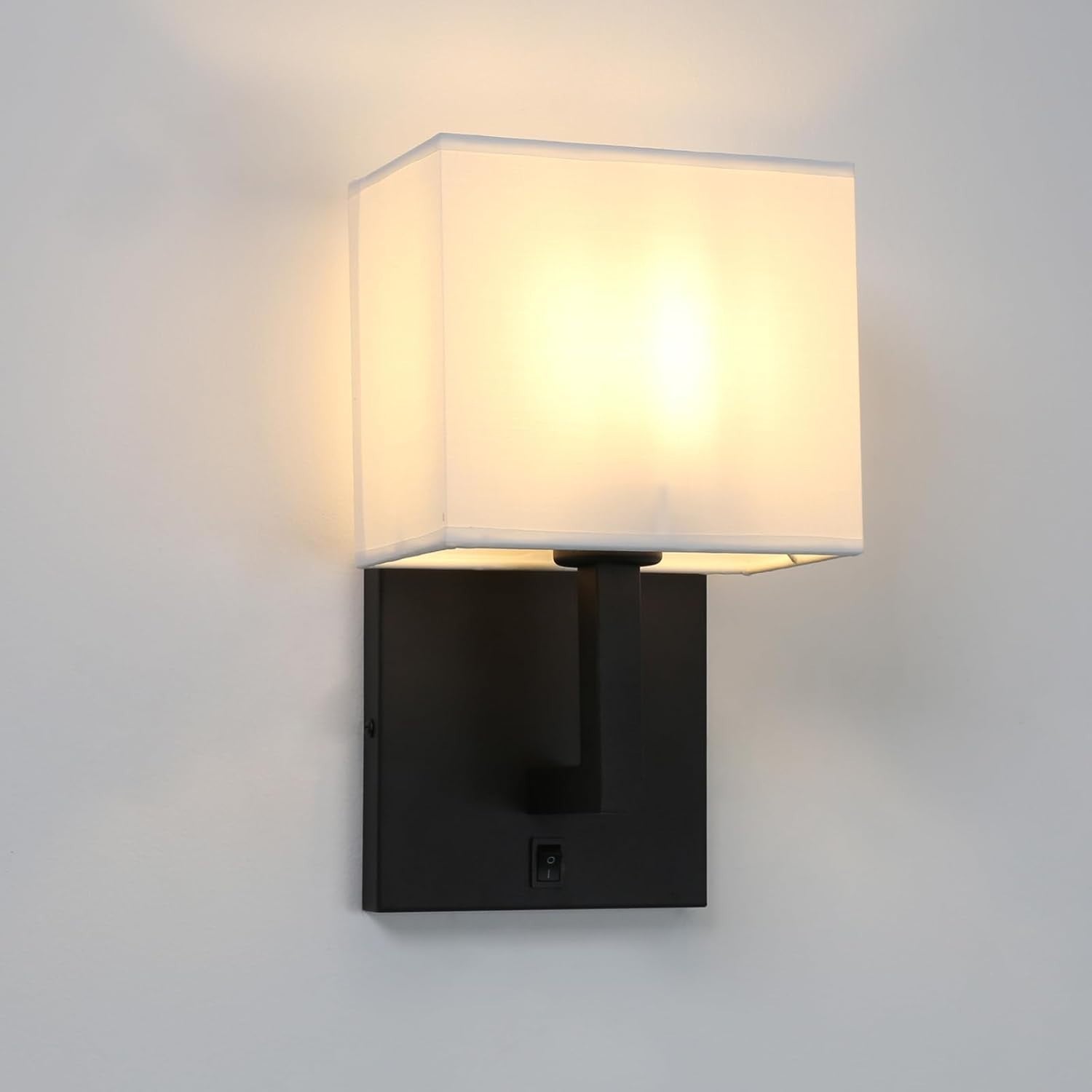 Vintage Modern Linen Wall Sconce Light, Warm Glow, Dimmable, Classic Style