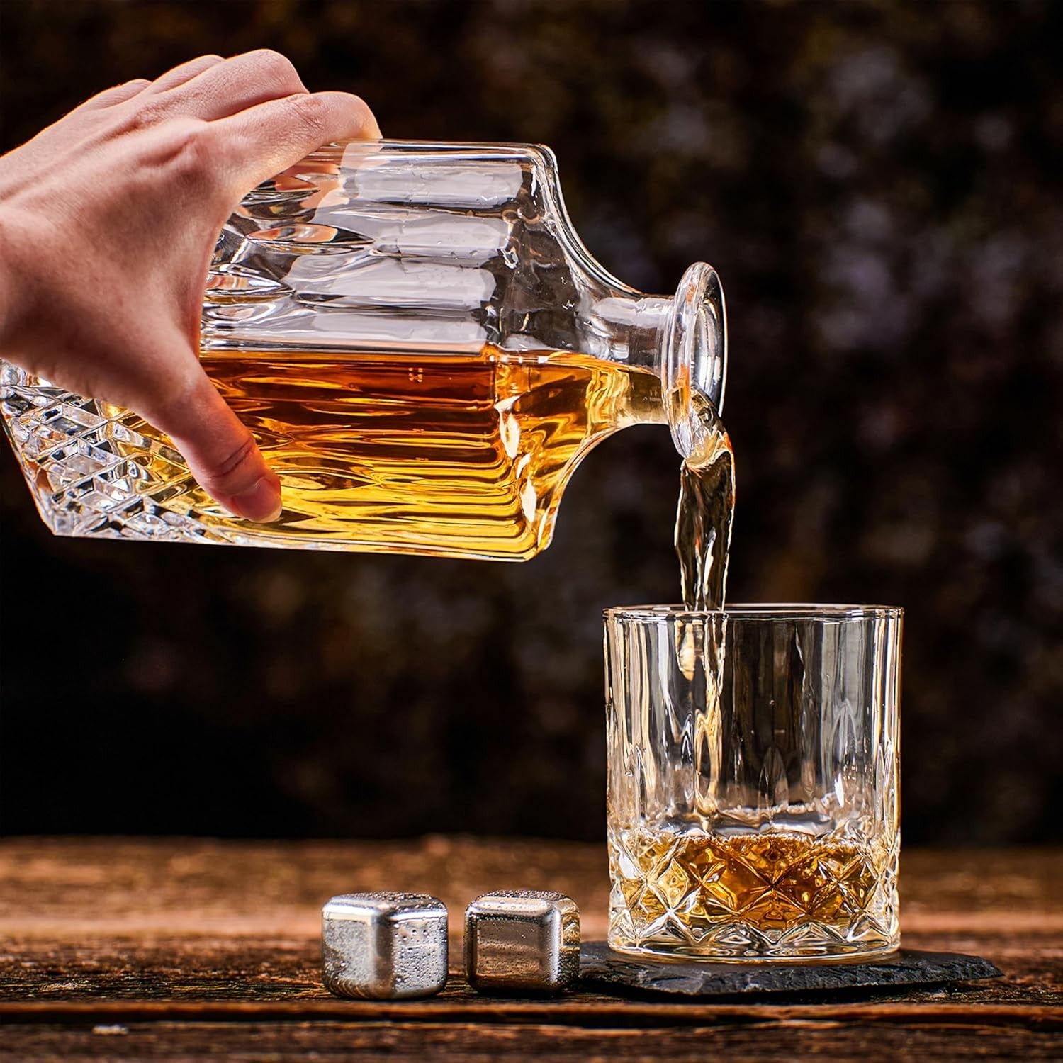 700ml Whiskey Decanter Set with 4 Glasses & Stones Luxury Gift Men Home Bar