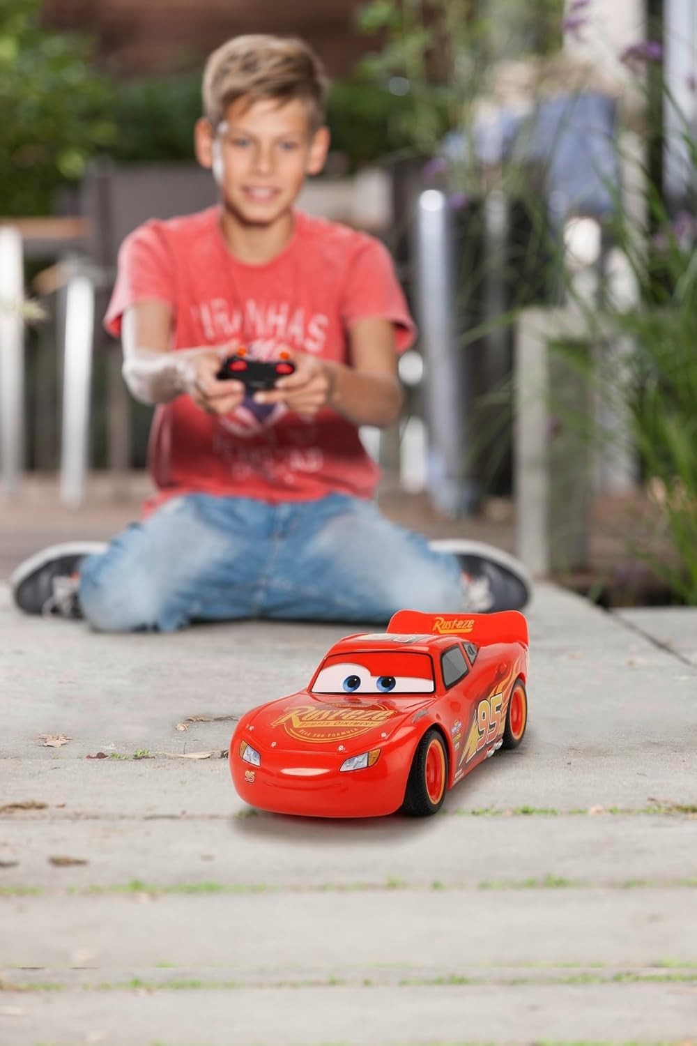 1:24 2 Channel Remote Control Car USB Rechargeable & Battery Operated