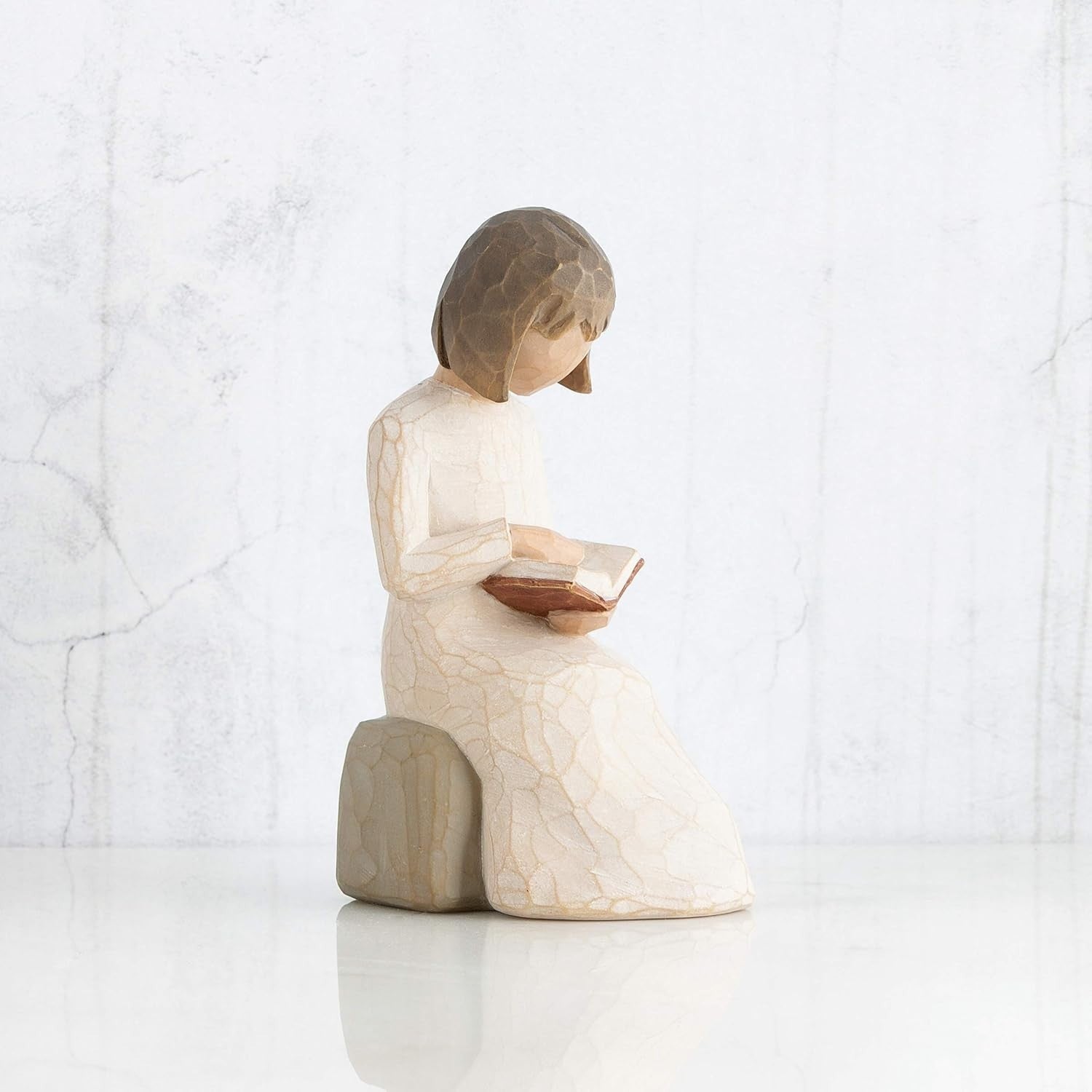Wisdom Figurine Reading Woman 11cm Hand-Painted Resin Gift Ornament Decor