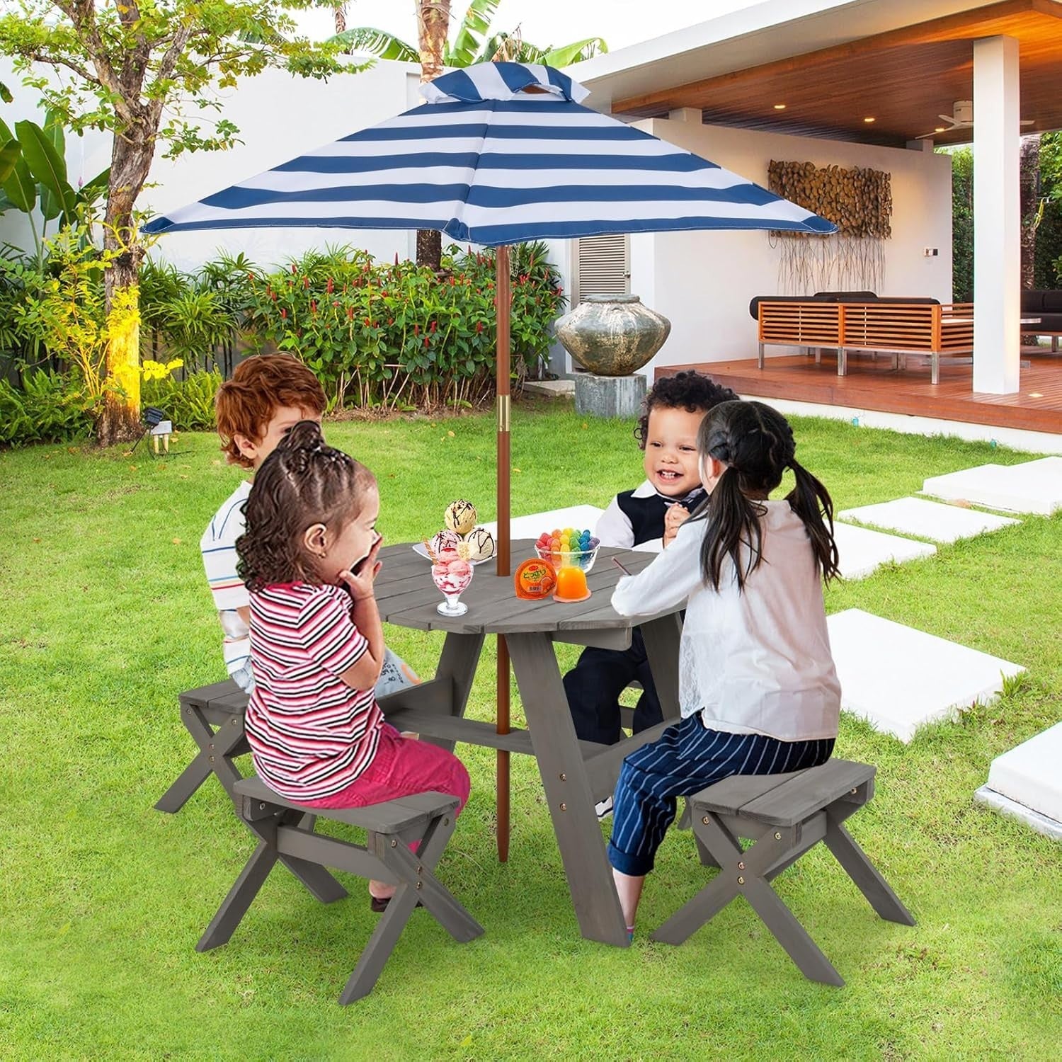 Kids Wooden Picnic Table Set w/ 4 Stools & Adjustable Umbrella Outdoor Indoor