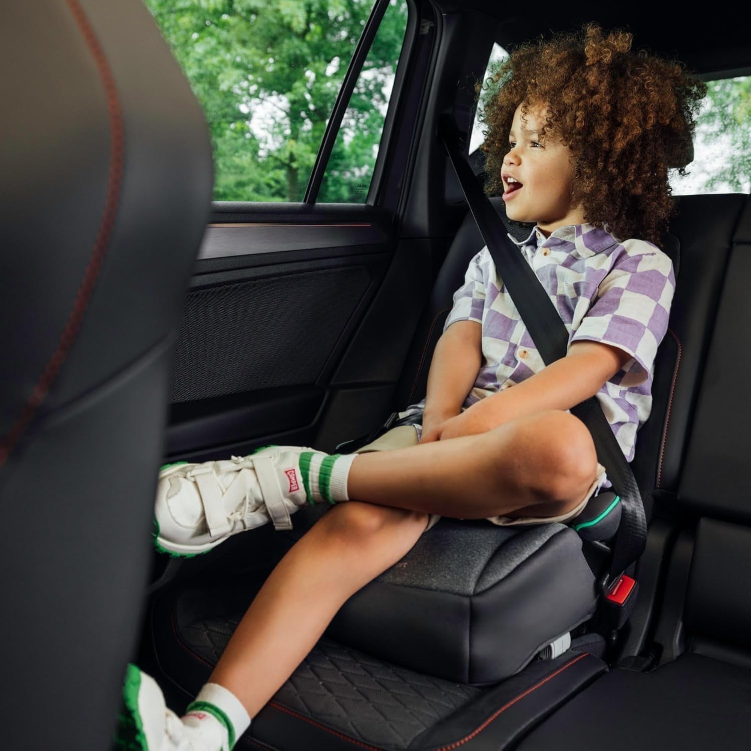 ISOFIX Booster Car Seat 22–36kg Lightweight Forward Facing Kids Seat