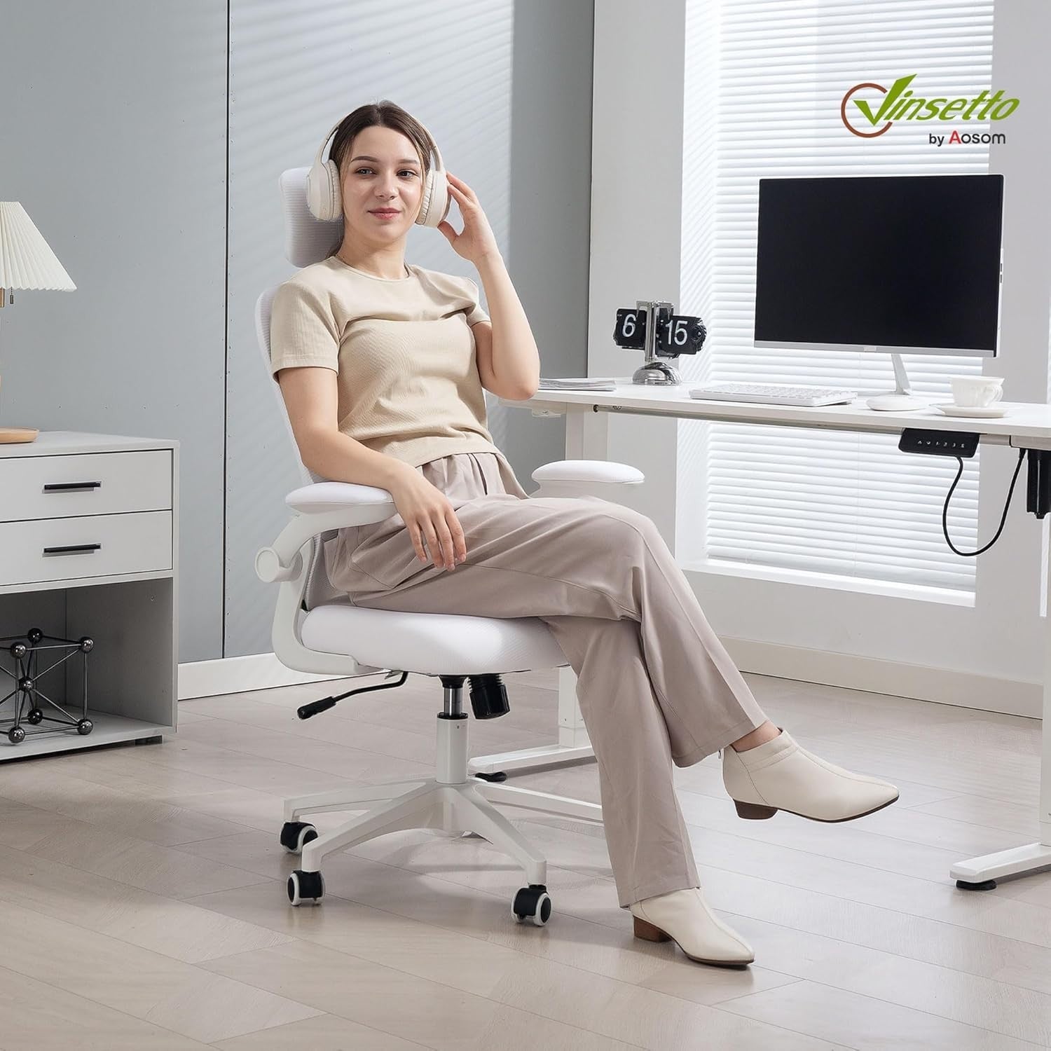 Ergonomic Mesh Office Desk Chair Adjustable Lumbar Headrest Swivel White 120kg L