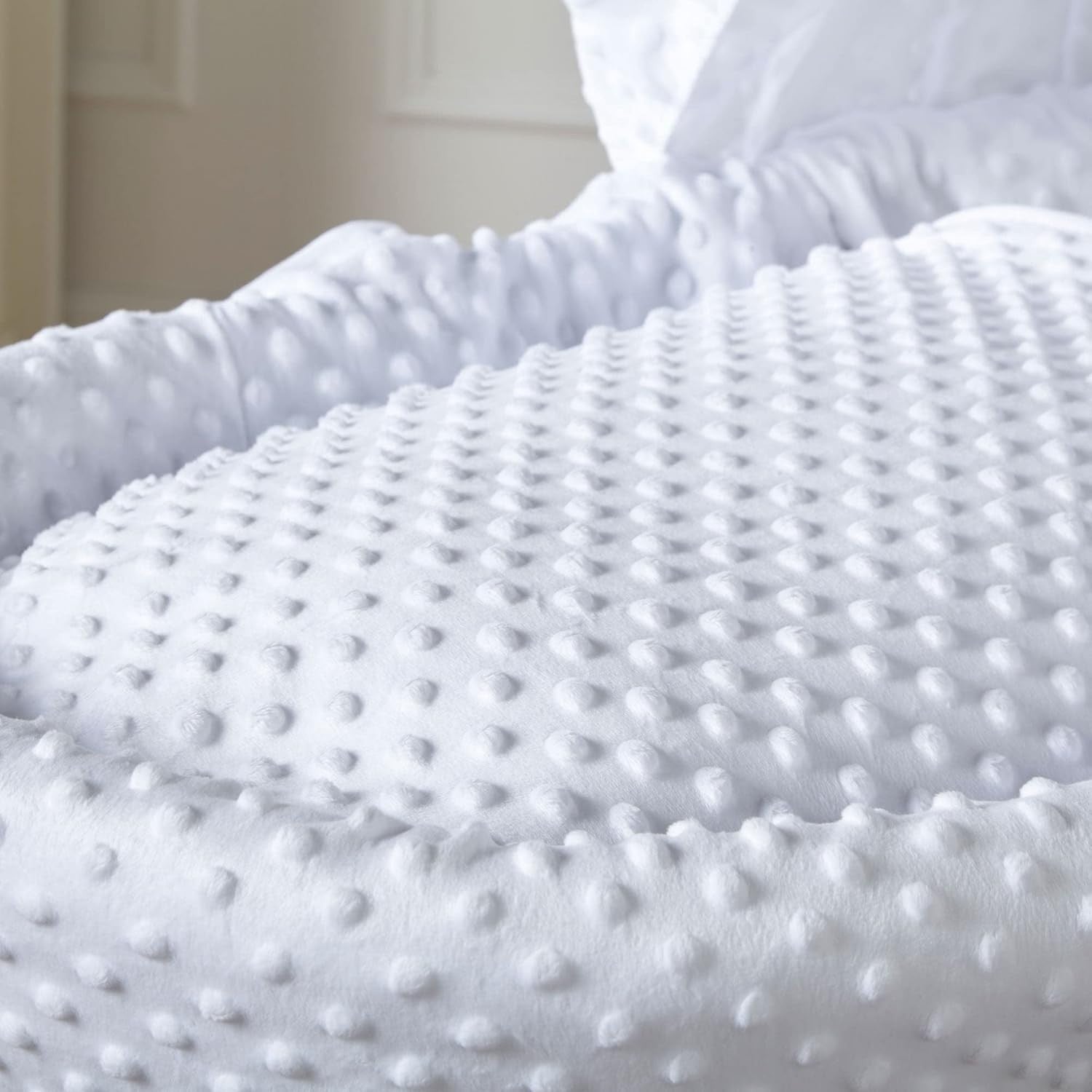 White Dimple Wicker Moses Basket Bassinet with Mattress Baby Bed Crib Sleeper
