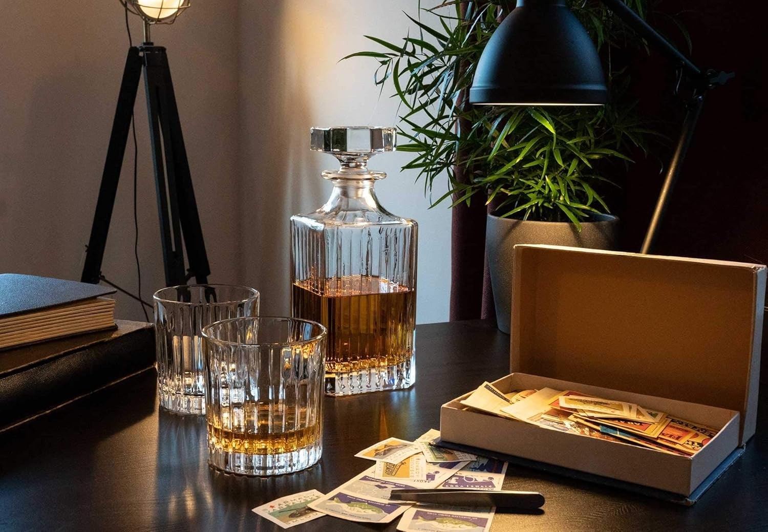 Luxury 3-Piece Whisky Decanter & Crystal Tumblers Set in Satin Gift Box 750ml