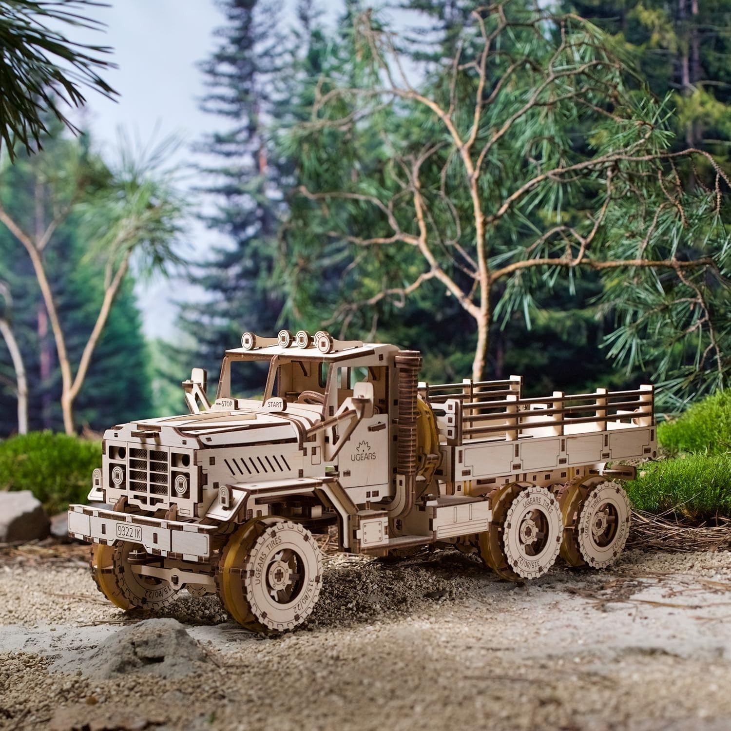 3D Wooden Military Truck Puzzle – 550pc DIY 6x6 Model Kit for Adults