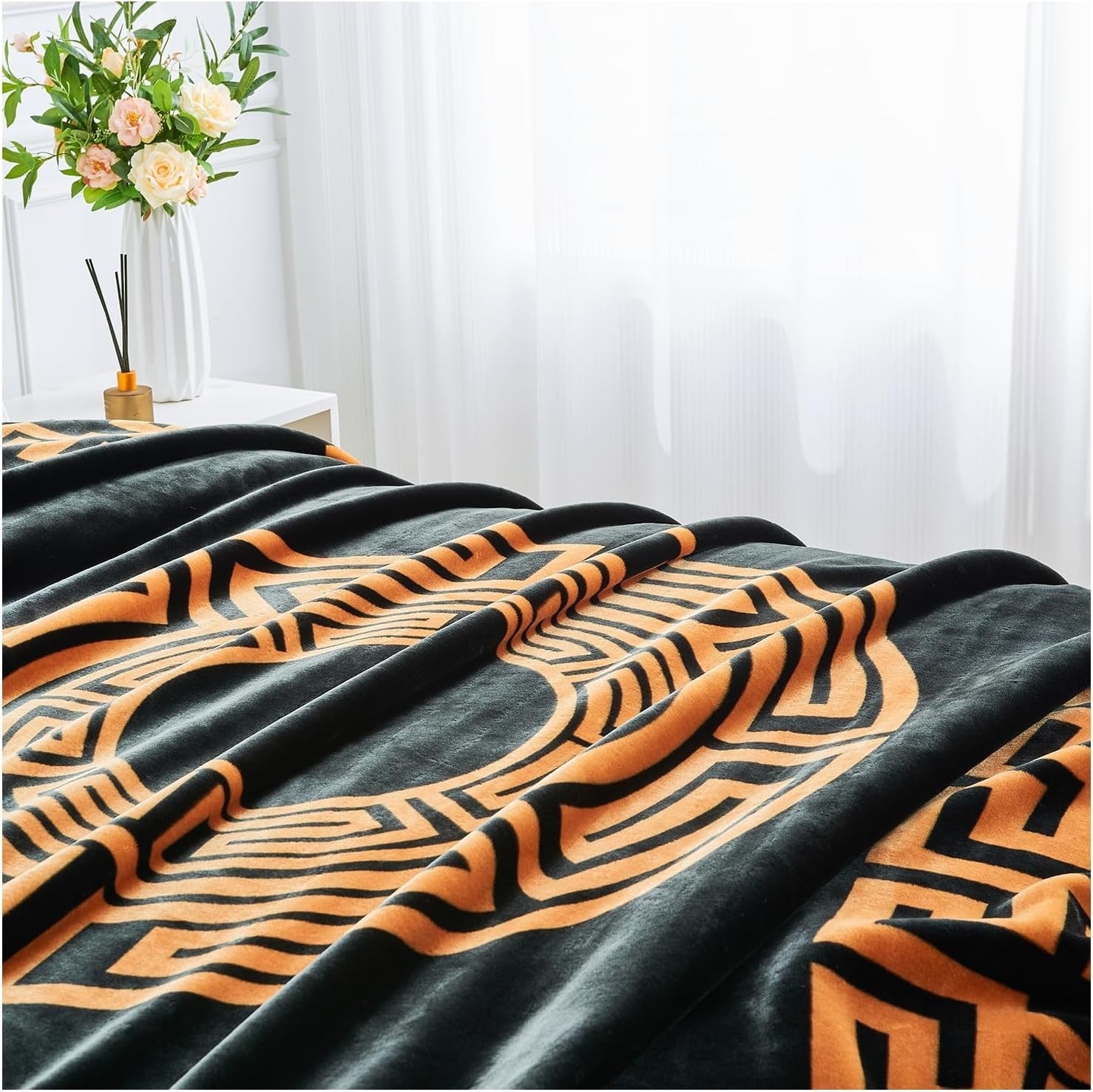 Greek Key 4kg Sherpa Weighted Blanket 200x240cm King Size Bed Throw XL