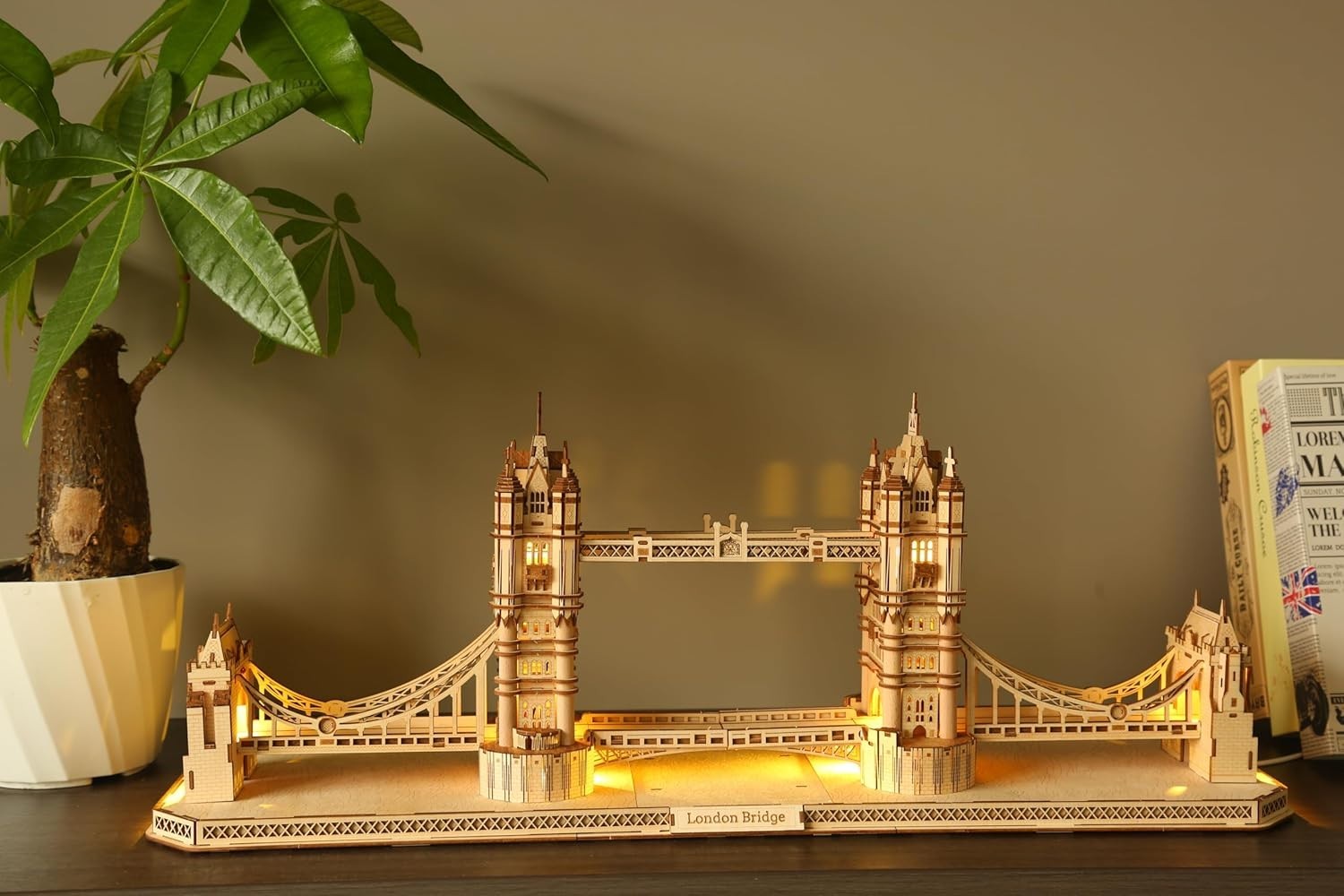 3D Wooden London Bridge Puzzle Kit – 450 PCS DIY Architecture Model