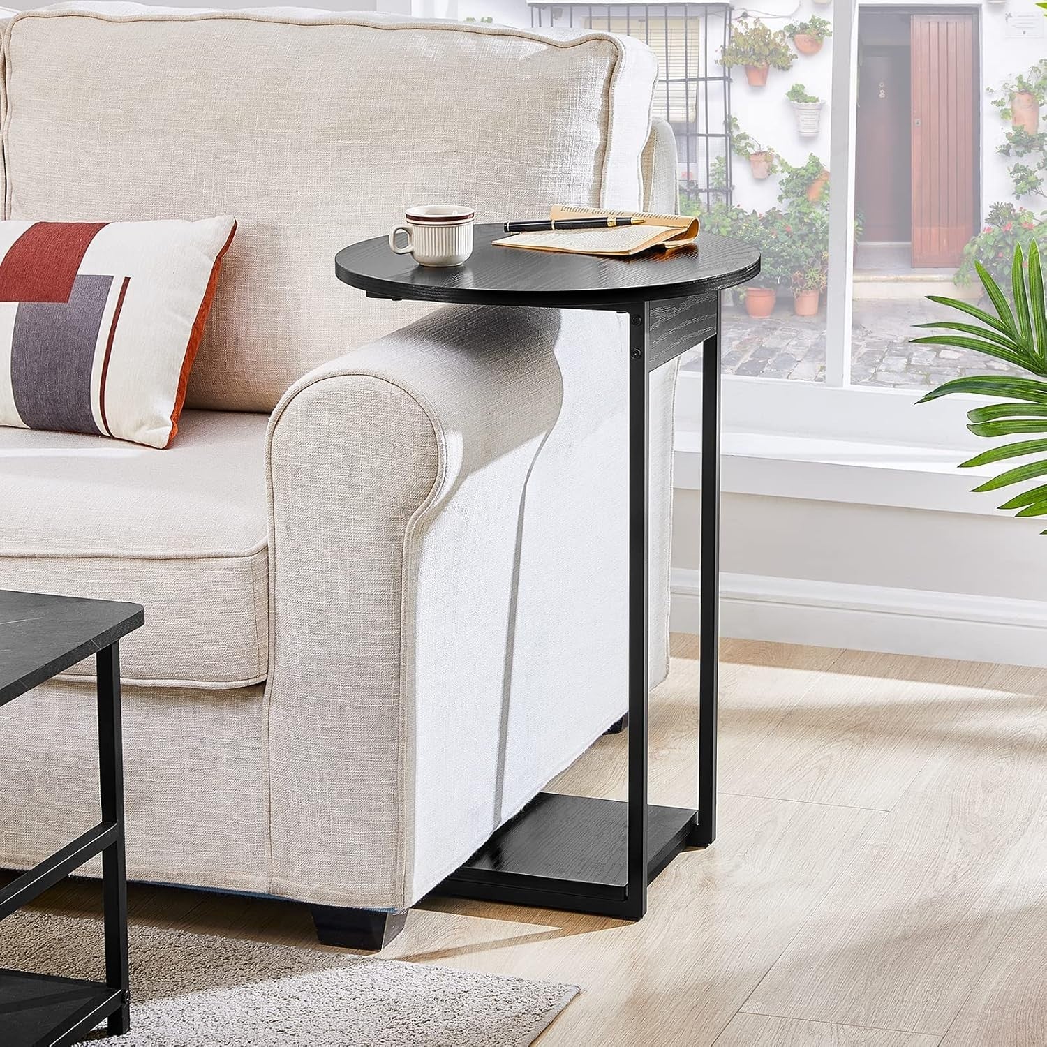 Slim C-Shaped Black Side Table with Storage Shelf – Space-Saving End Table