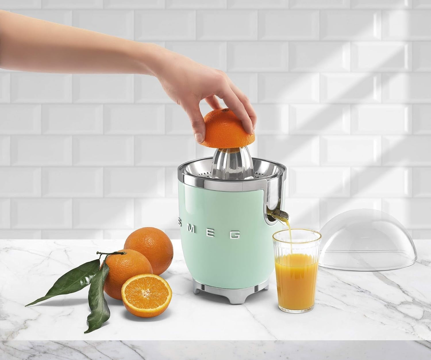 Retro Electric Citrus Juicer Drip Free Spout Auto Start Compact Design