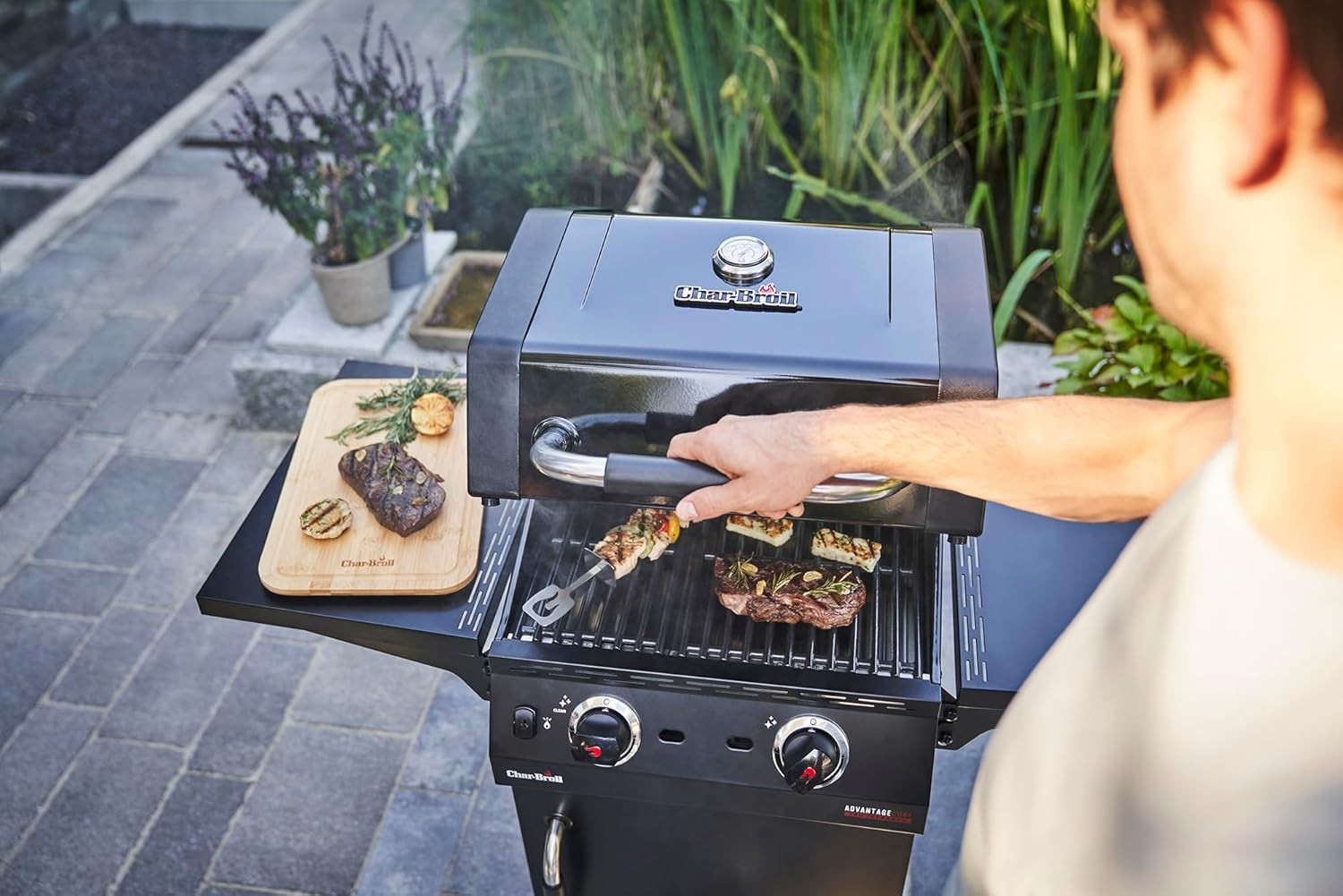 2 Burner Gas BBQ Grill with Infrared Heat, Folding Shelves & Cast Iron Grates