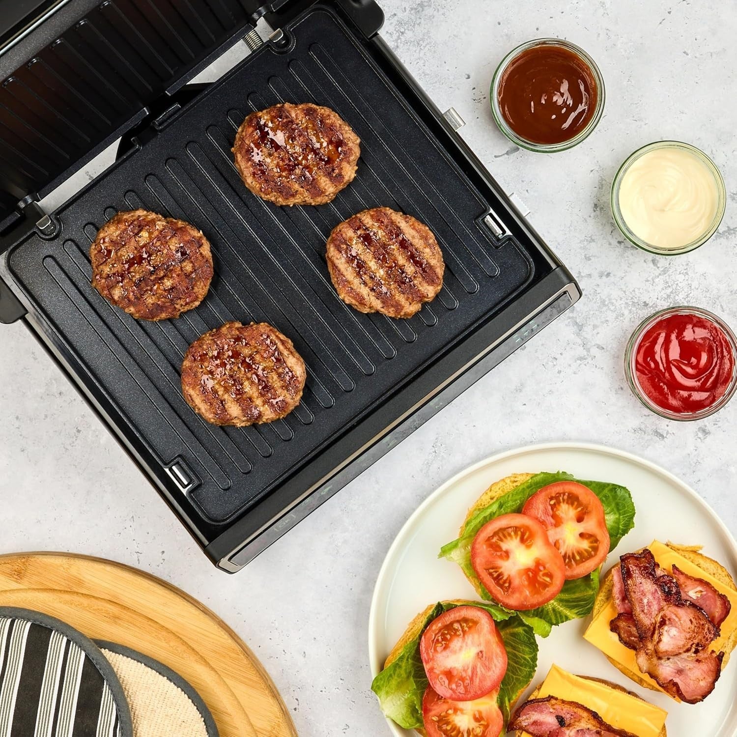 Electric Grill 32x37x17cm Non-Stick Dual Plates Panini Toastie Waffle