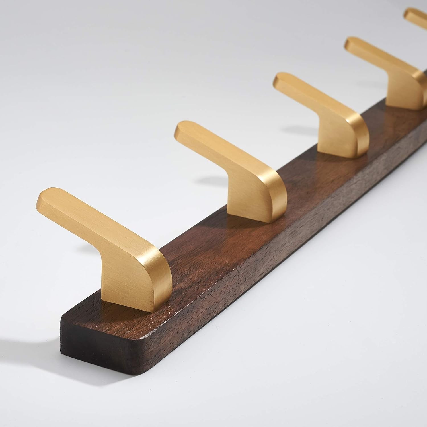SARIHOSY 5-Hook Wall-Mounted Coat Hooks with Gold Zinc Alloy Coat Hook Walnut