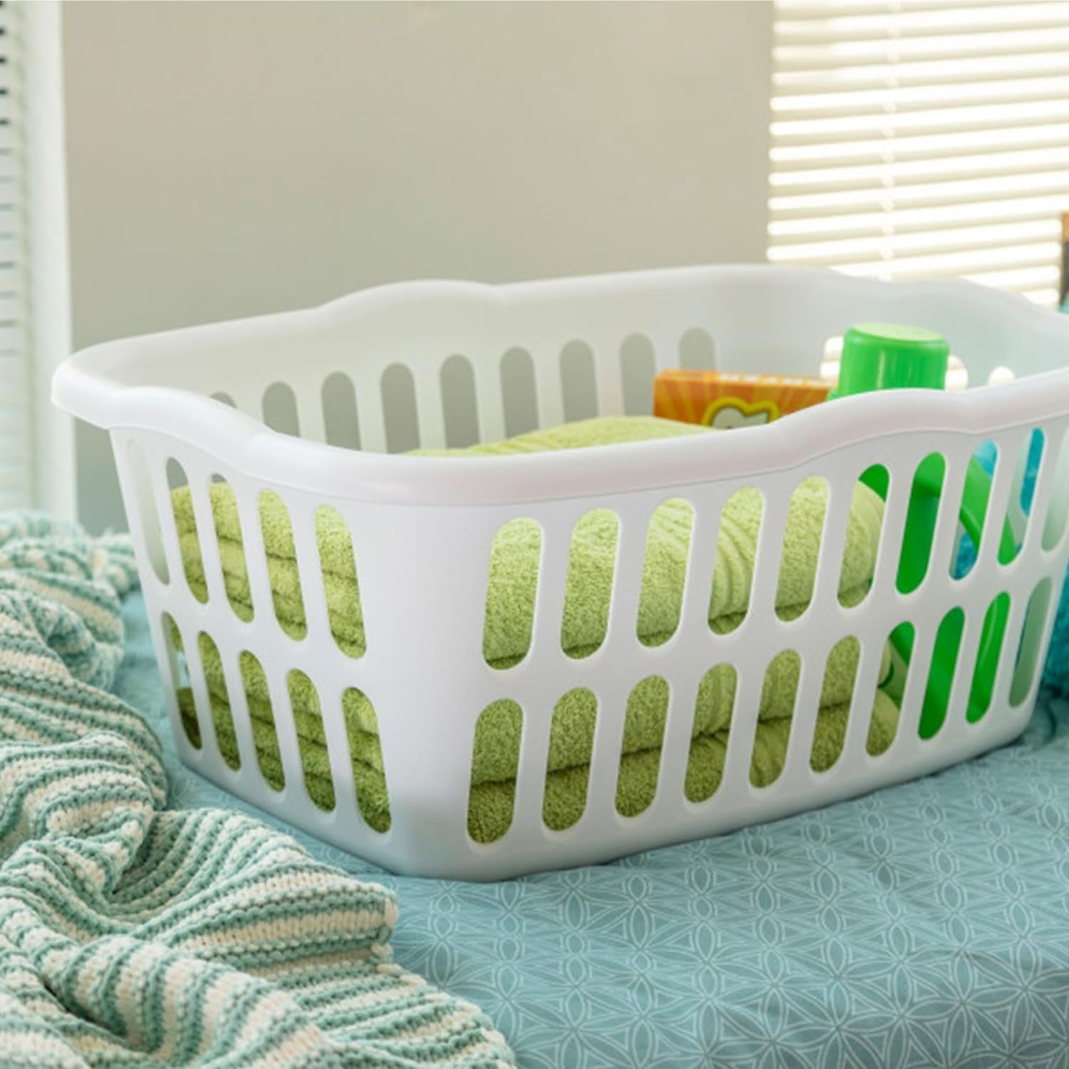12-Pack Laundry Baskets White Plastic Hampers Rectangular 61cm Durable Handles