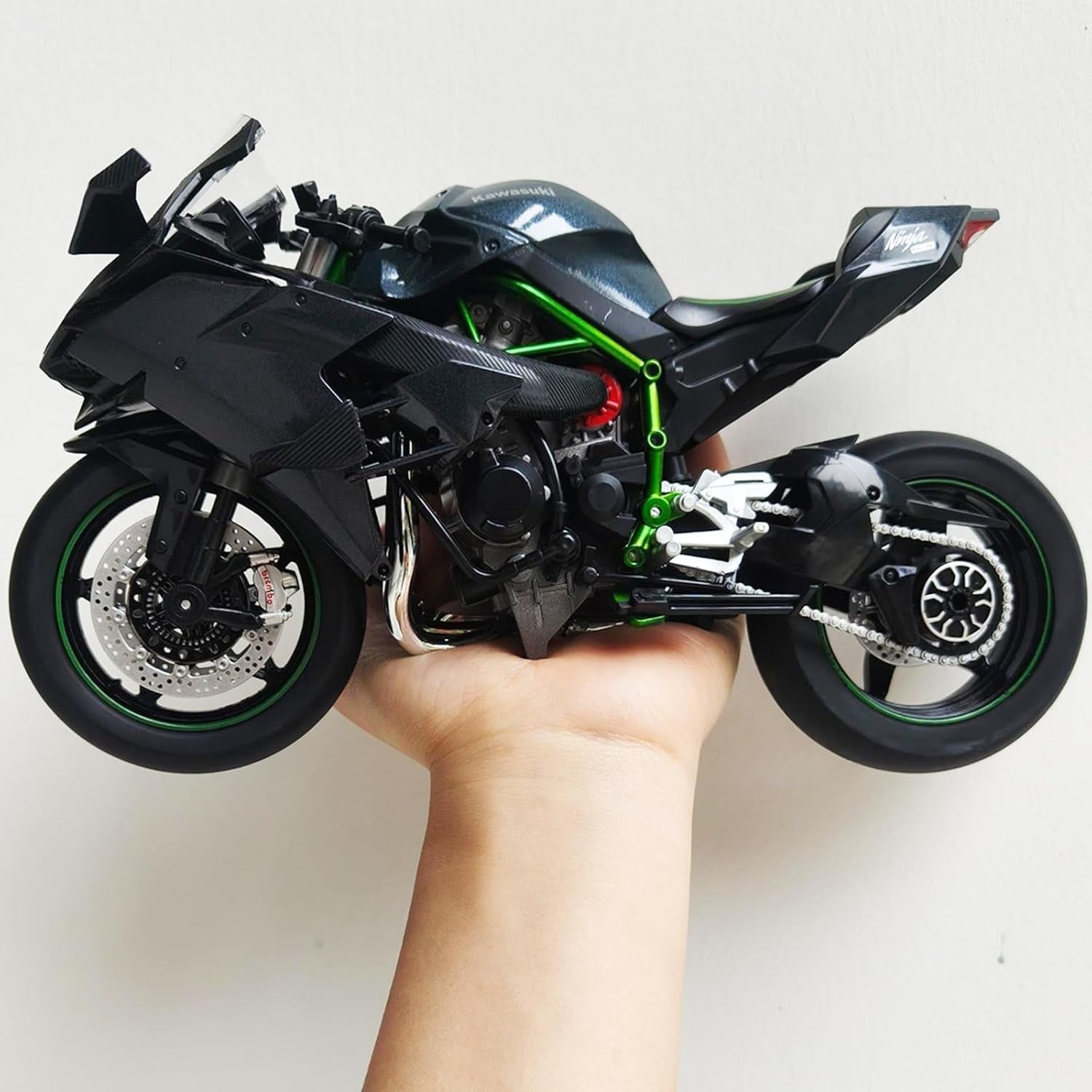 Die-Cast Mini Motorcycle Model, Realistic 1:9 Scale, No Assembly Needed