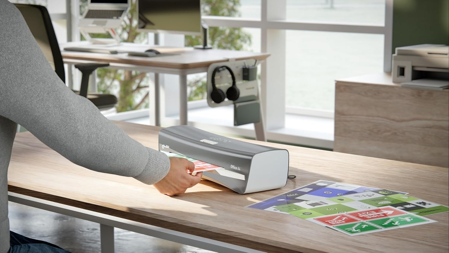 A4 Laminator Small Office Fast 1 Min Warm Up Auto Feed 75–125 Mic