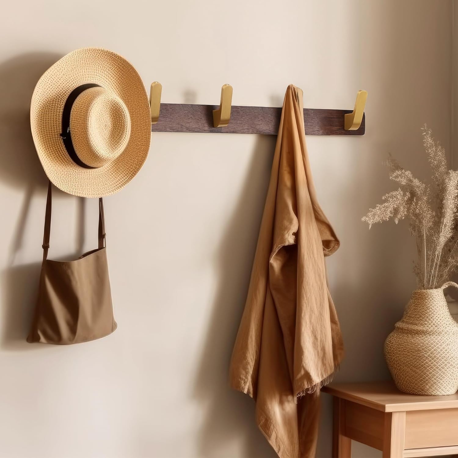 SARIHOSY 5-Hook Wall-Mounted Coat Hooks with Gold Zinc Alloy Coat Hook Walnut